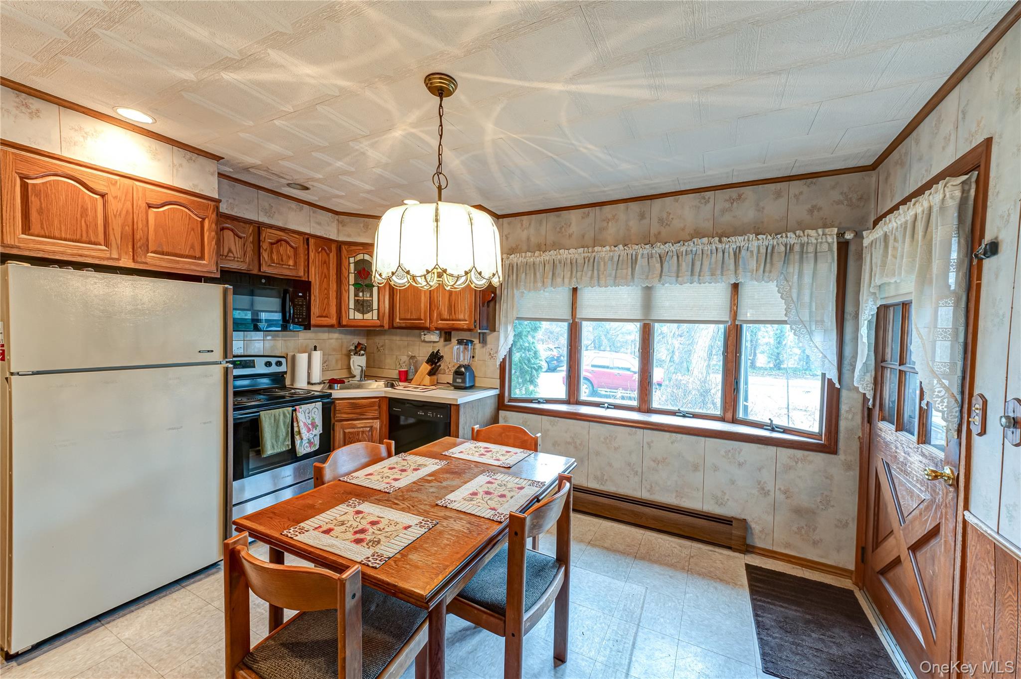 #6 photo, 55 Ball Park Lane, Hicksville , NY 11801