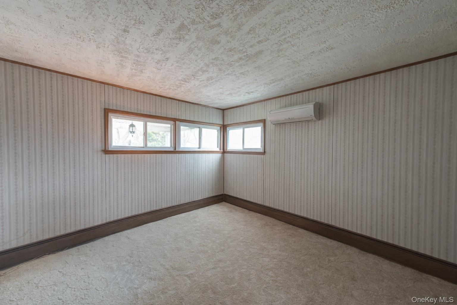 #9 photo, 55 Ball Park Lane, Hicksville , NY 11801