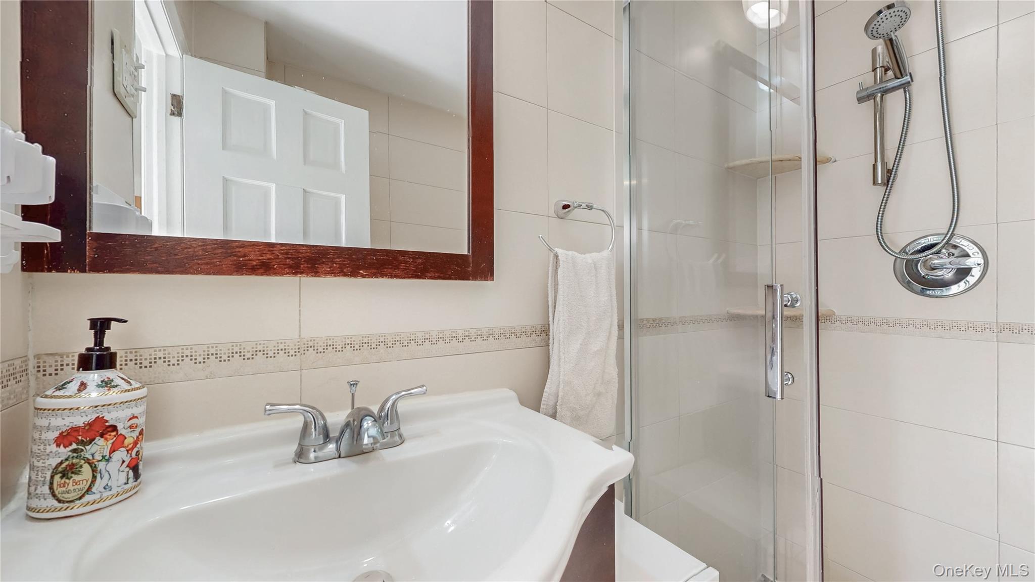 #5 photo, 84-30 102nd Avenue, 皇后區 Ozone Park , NY 11416