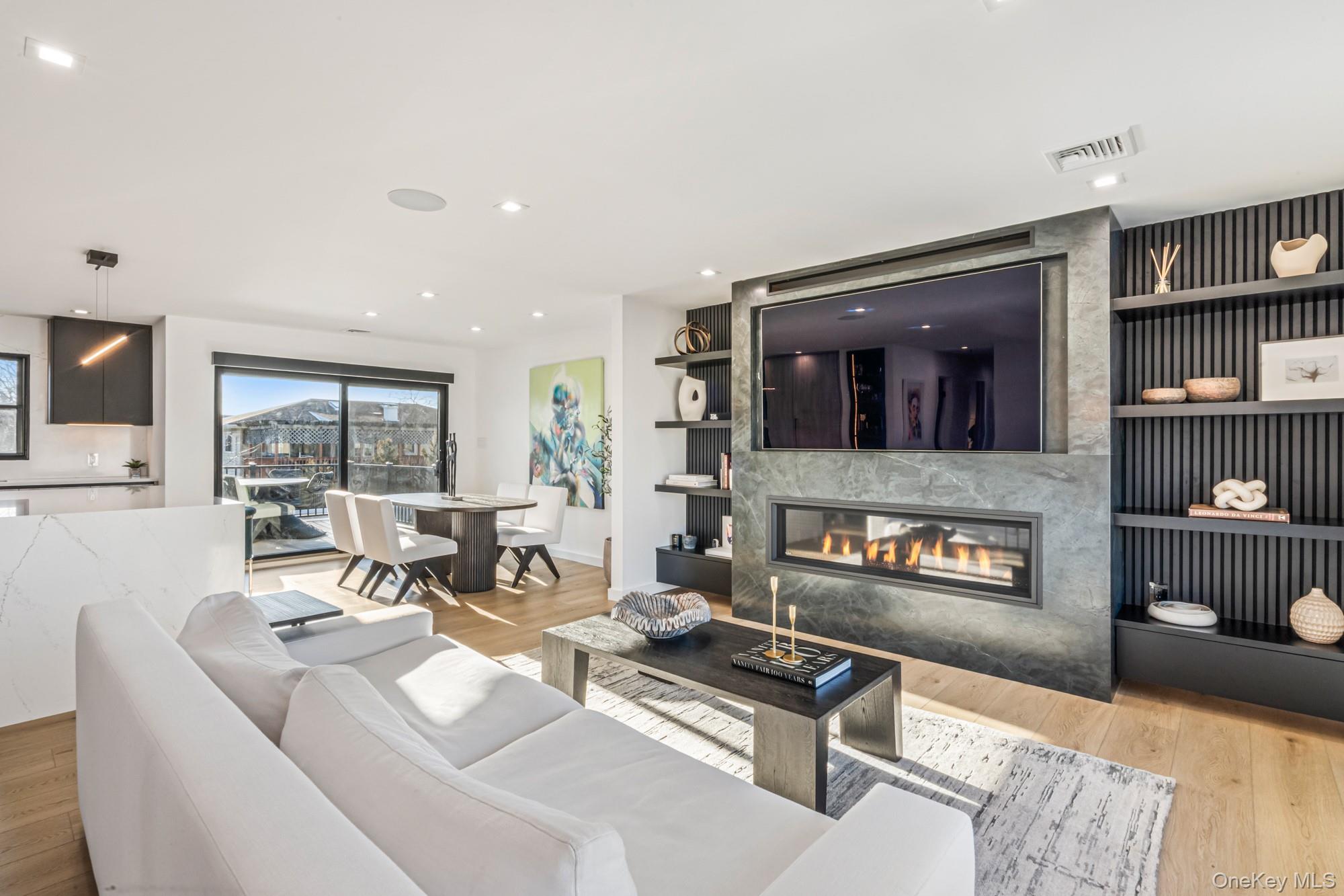 #5 photo, 3000 Holiday Park Drive, מחוז נסאו Merrick , NY 11566