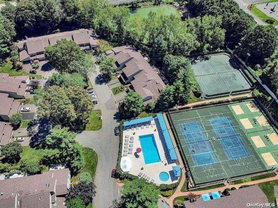 #1 photo, 124 Foxwood Drive, Jericho , NY 11753