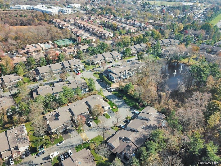 #15 photo, 124 Foxwood Drive, Jericho , NY 11753