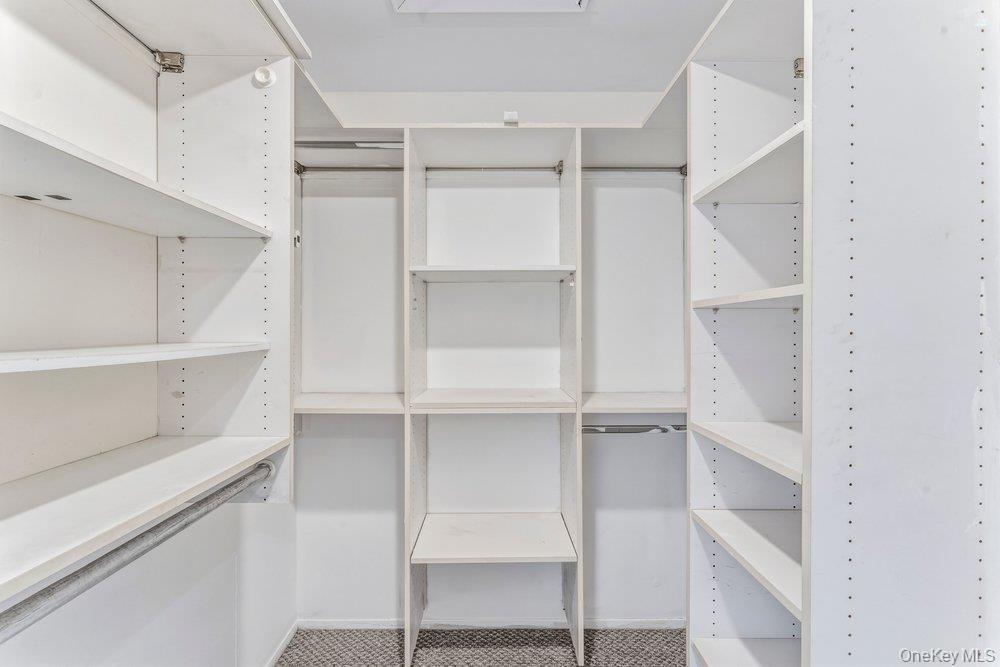 #19 photo, 124 Foxwood Drive, Jericho , NY 11753