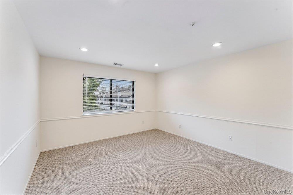 #20 photo, 124 Foxwood Drive, Jericho , NY 11753