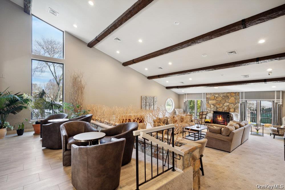 #4 photo, 124 Foxwood Drive, Jericho , NY 11753