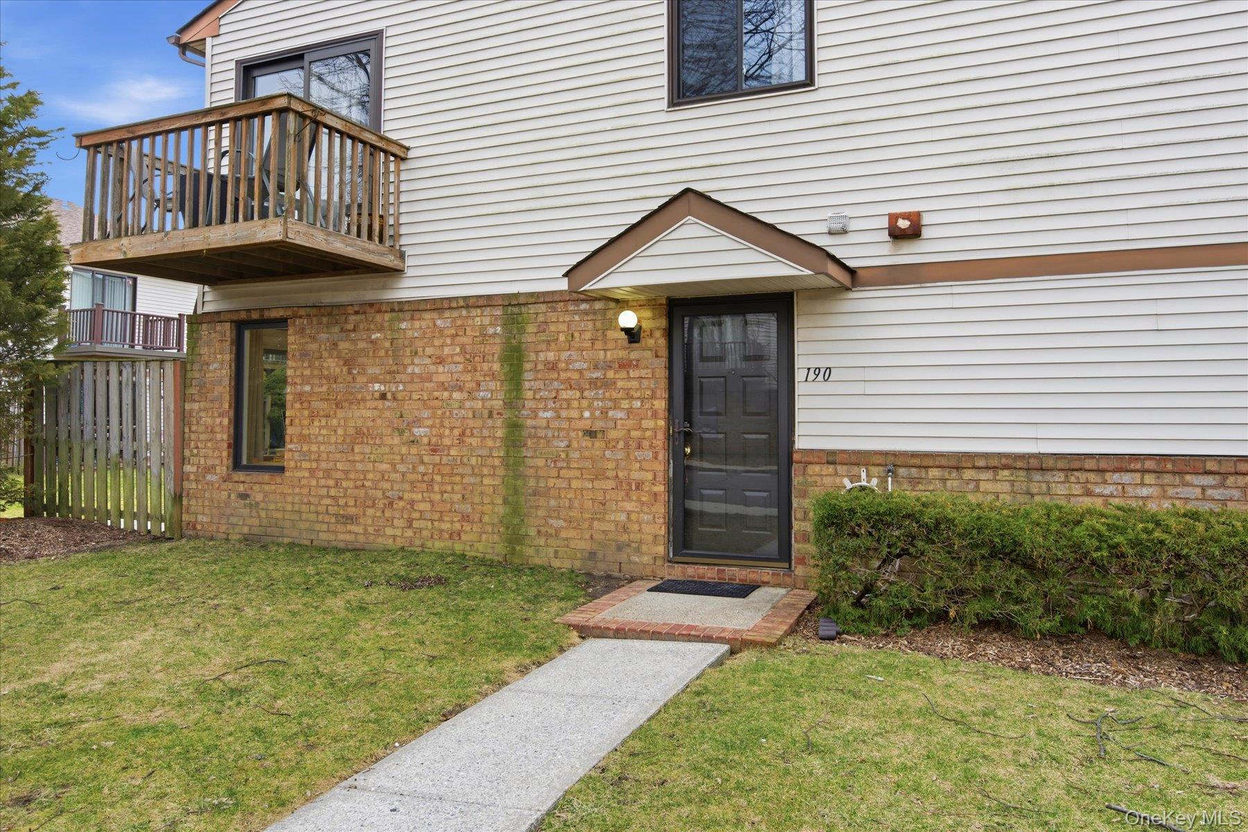 #1 photo, 190 Poplar Court, 長島 Wantagh , NY 11793