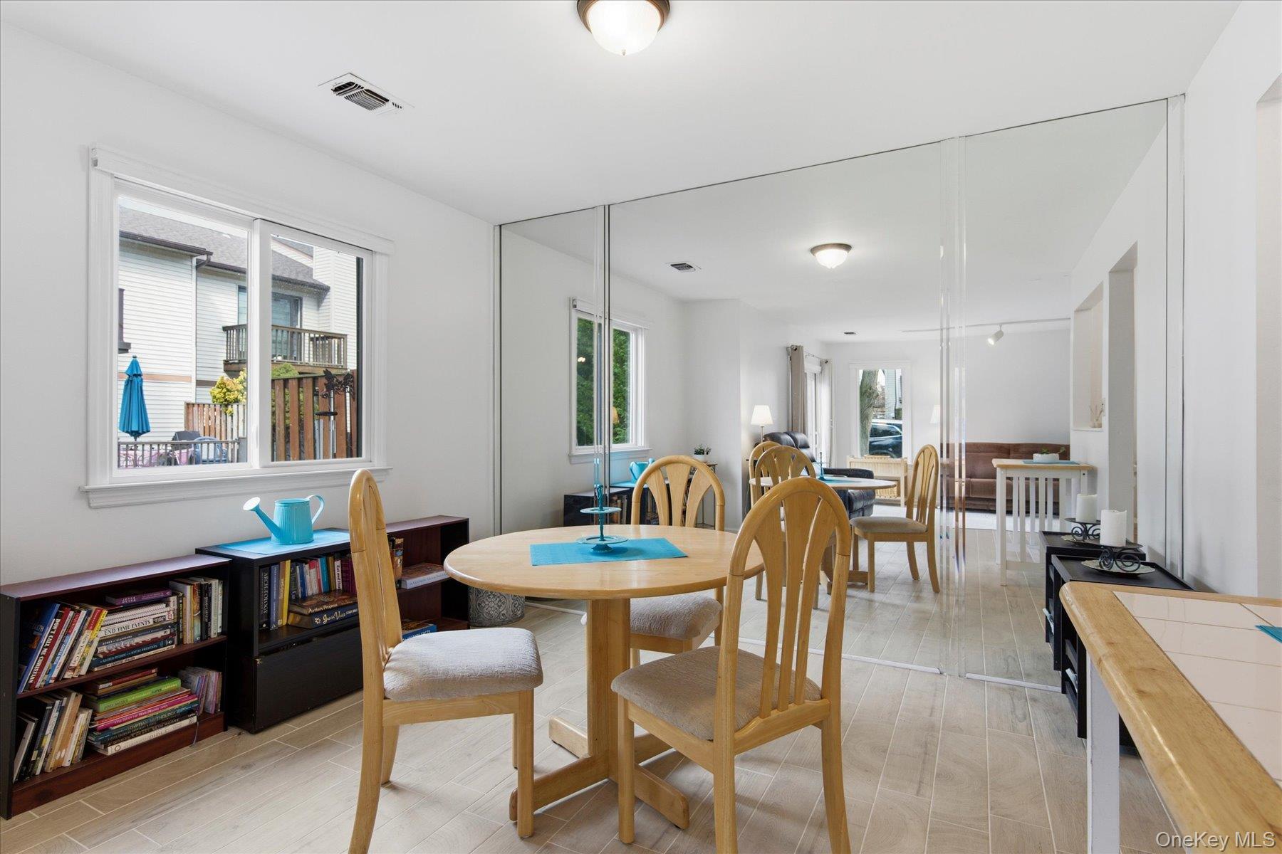 #12 photo, 190 Poplar Court, 長島 Wantagh , NY 11793