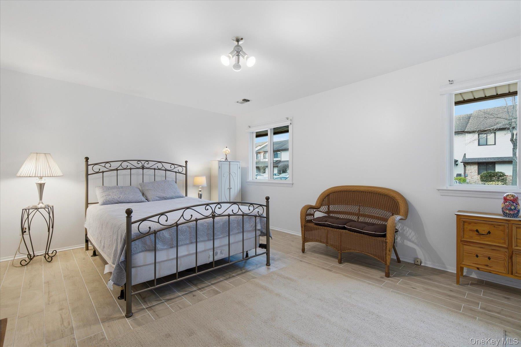 #13 photo, 190 Poplar Court, 長島 Wantagh , NY 11793