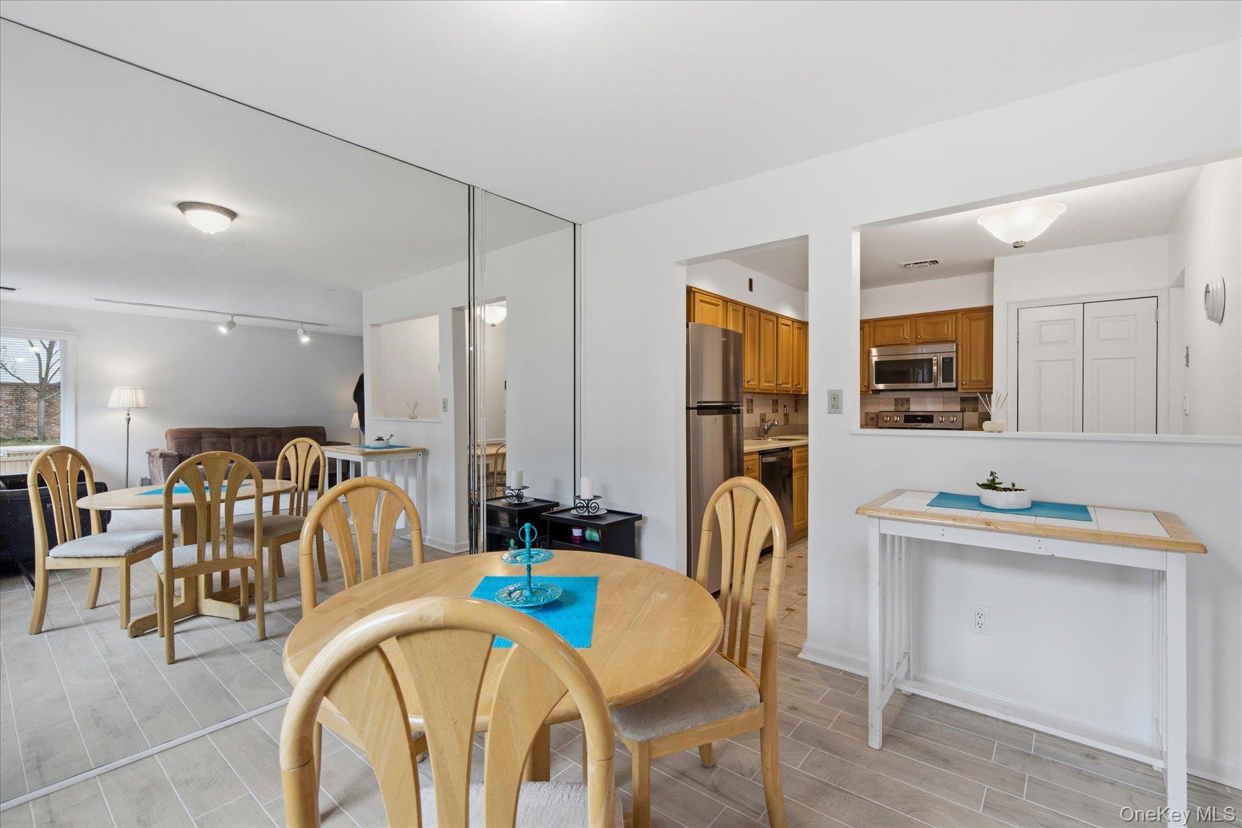 #17 photo, 190 Poplar Court, 長島 Wantagh , NY 11793