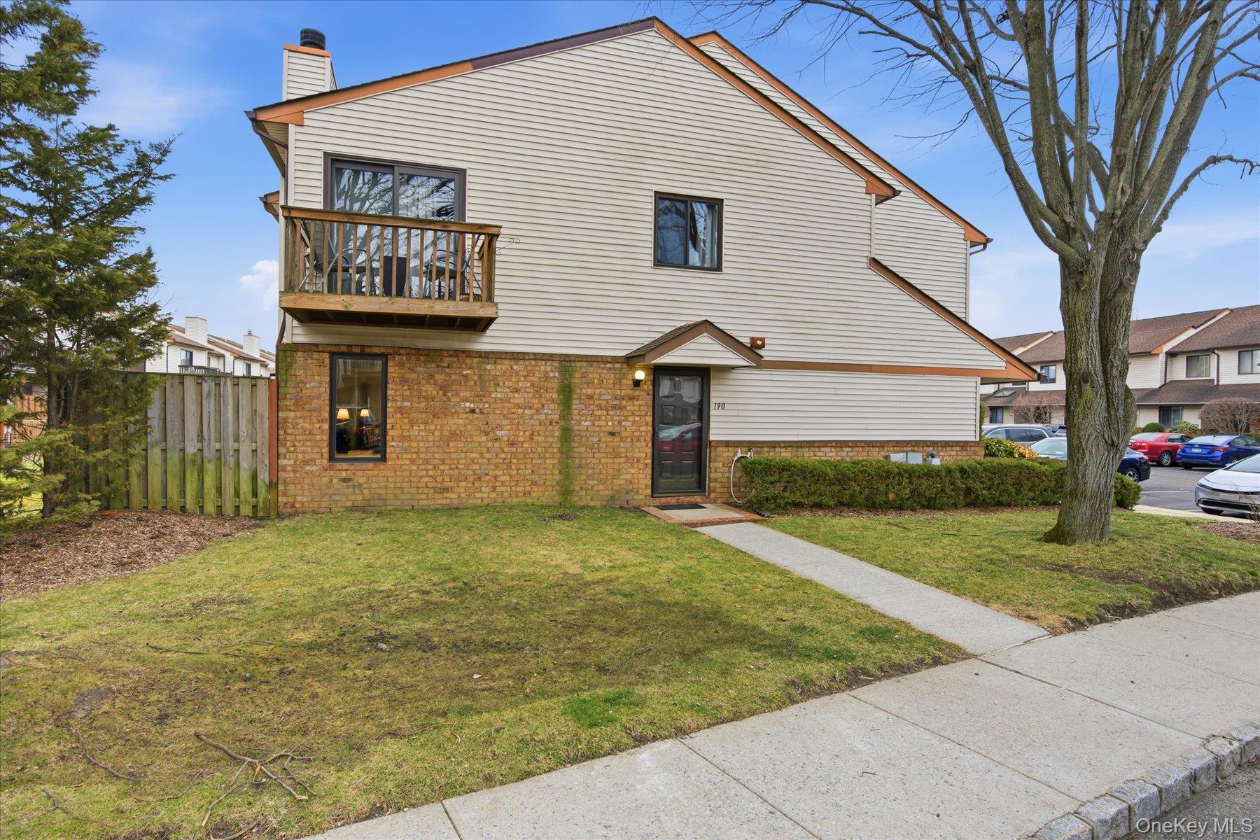 #2 photo, 190 Poplar Court, 長島 Wantagh , NY 11793