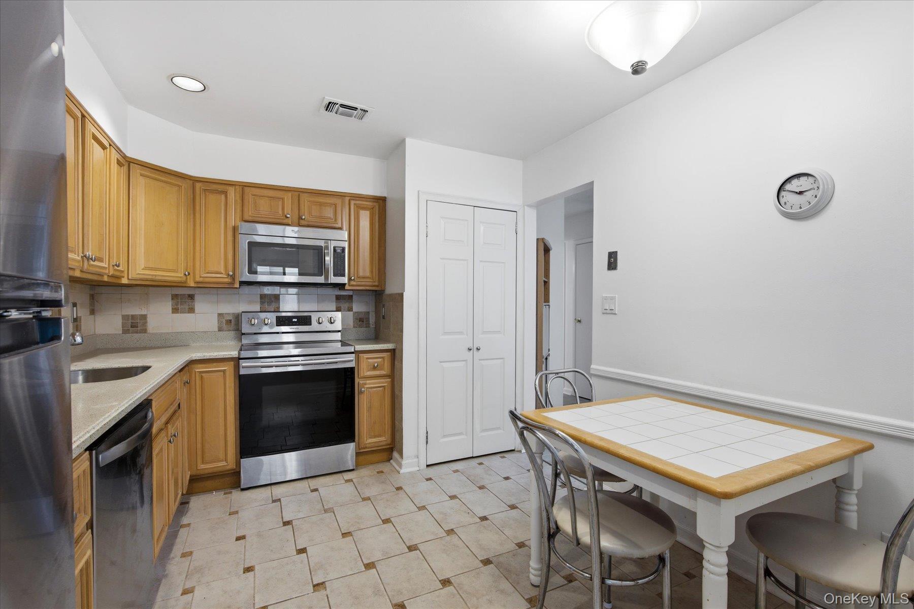 #8 photo, 190 Poplar Court, 長島 Wantagh , NY 11793