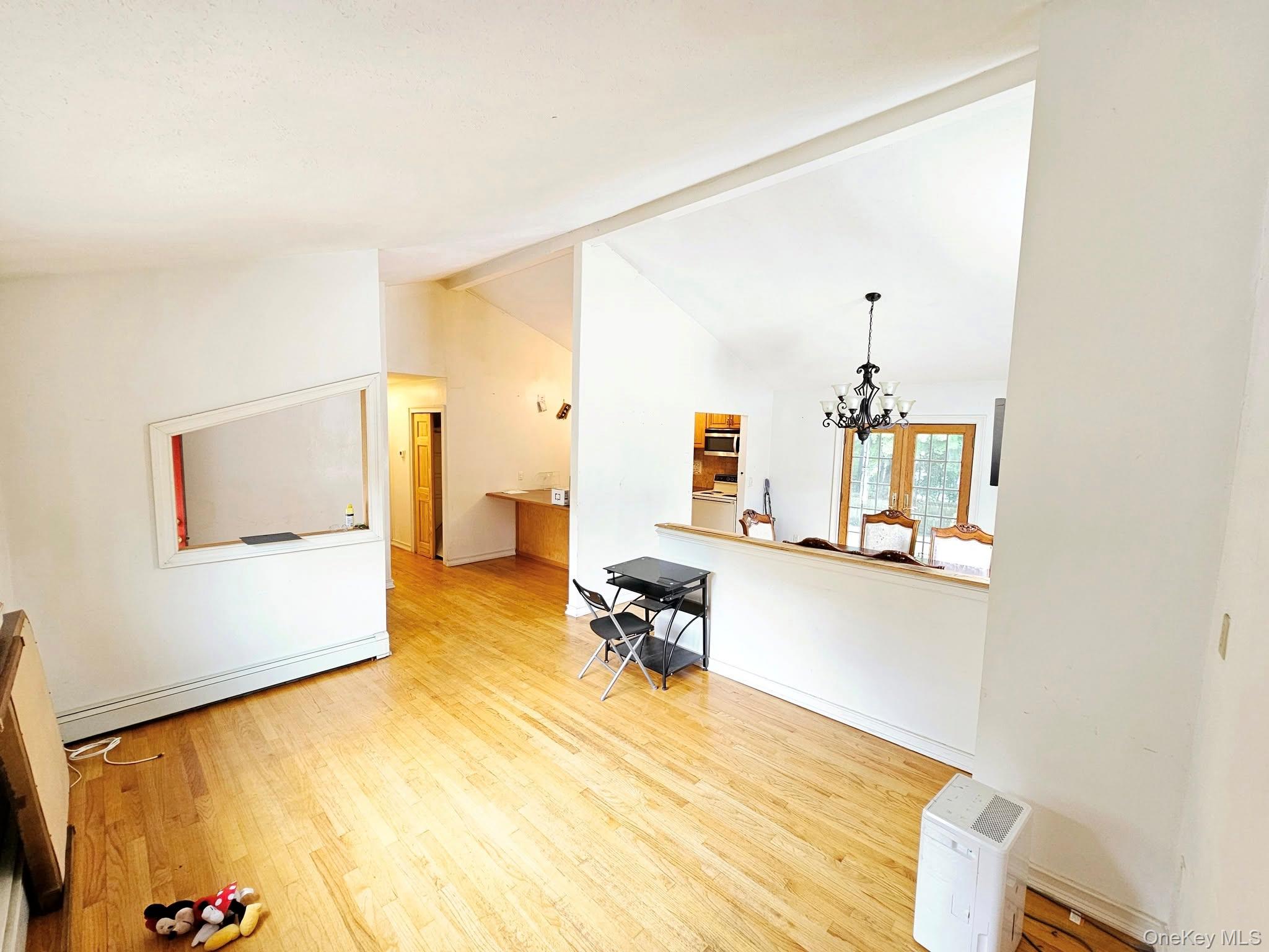 #13 photo, 12 Nord Park Boulevard, Middle Island , NY 11953