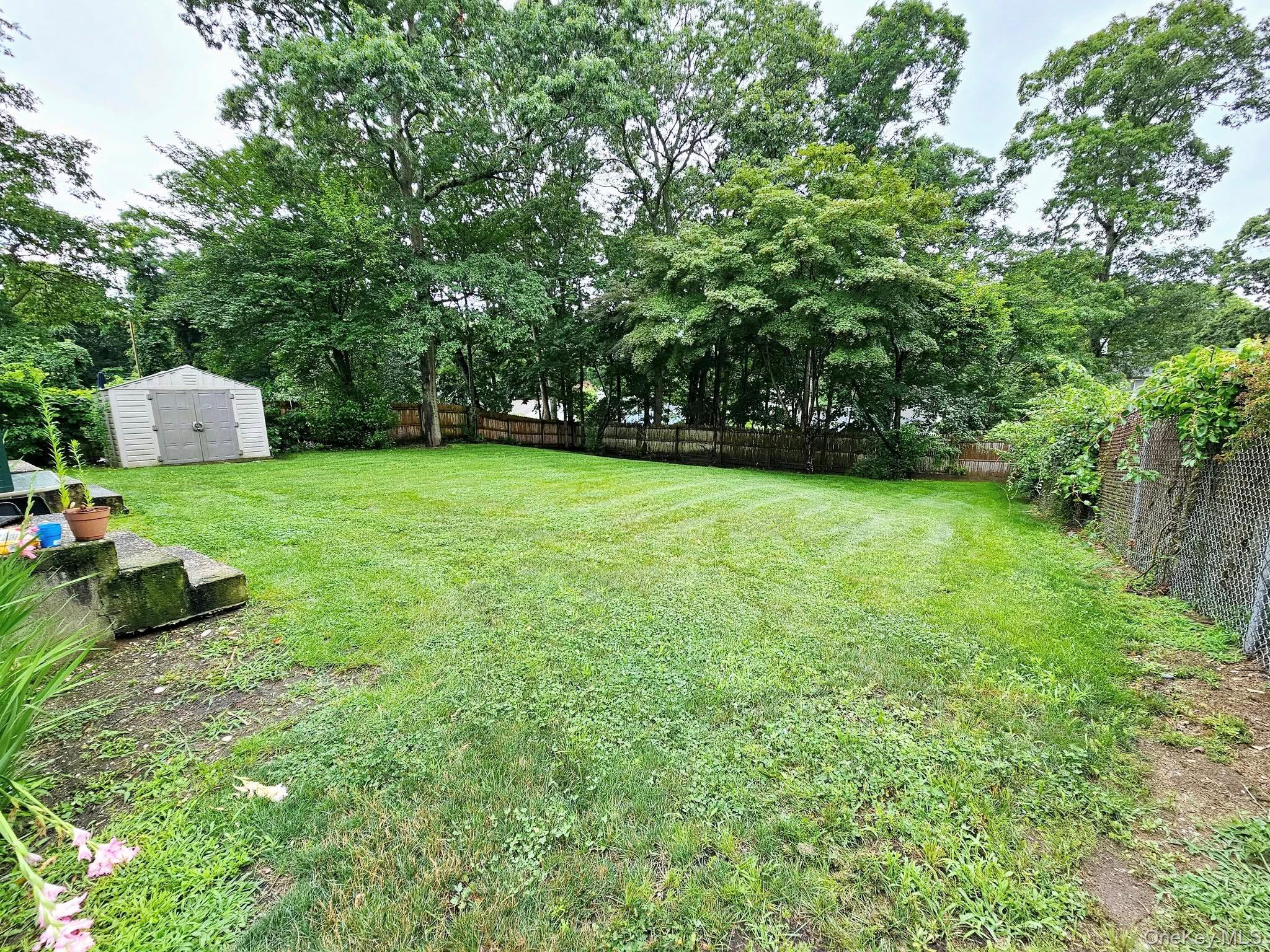 #4 photo, 12 Nord Park Boulevard, Middle Island , NY 11953