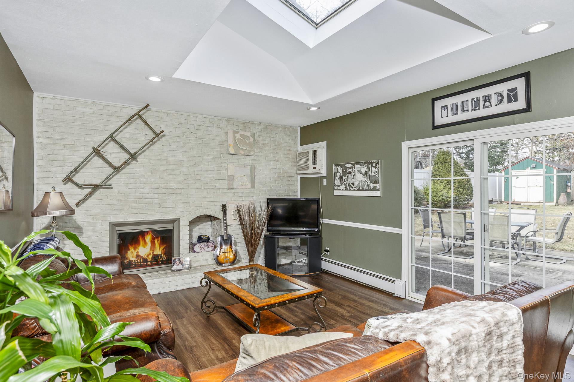 #20 photo, 61 Hurtin Boulevard, سوفولك Smithtown , NY 11787