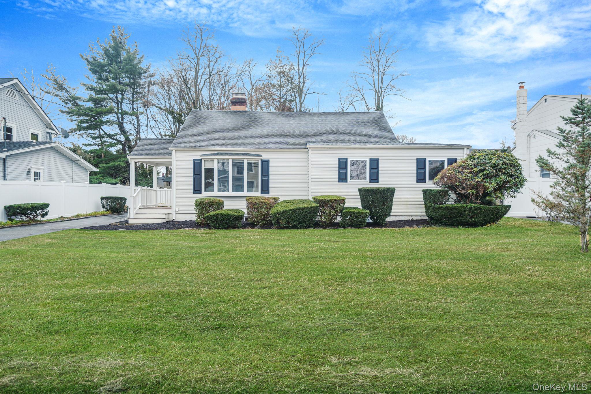 #1 photo, 8 Florence Court, Huntington Station , NY 11746