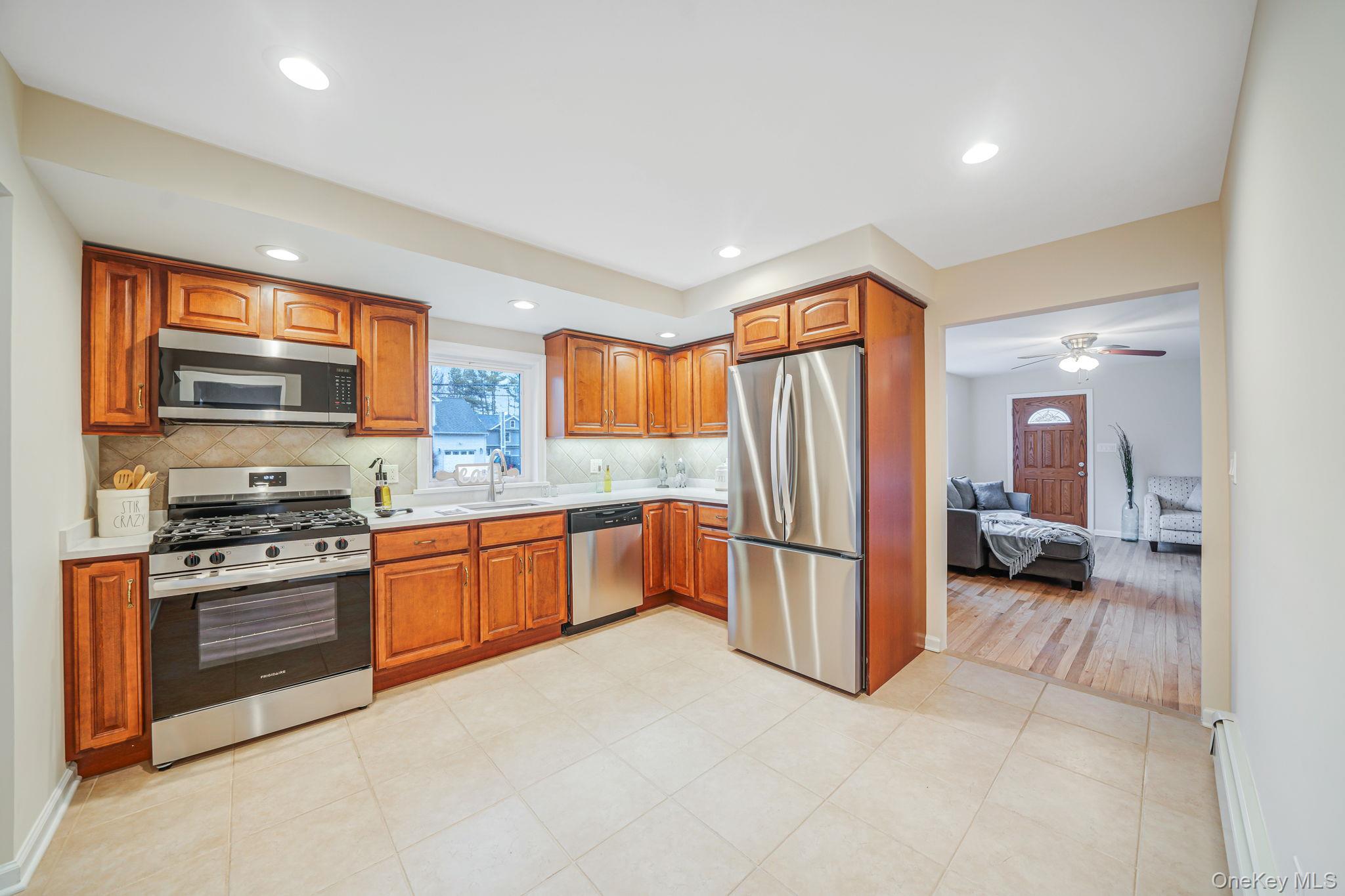 #10 photo, 8 Florence Court, Huntington Station , NY 11746