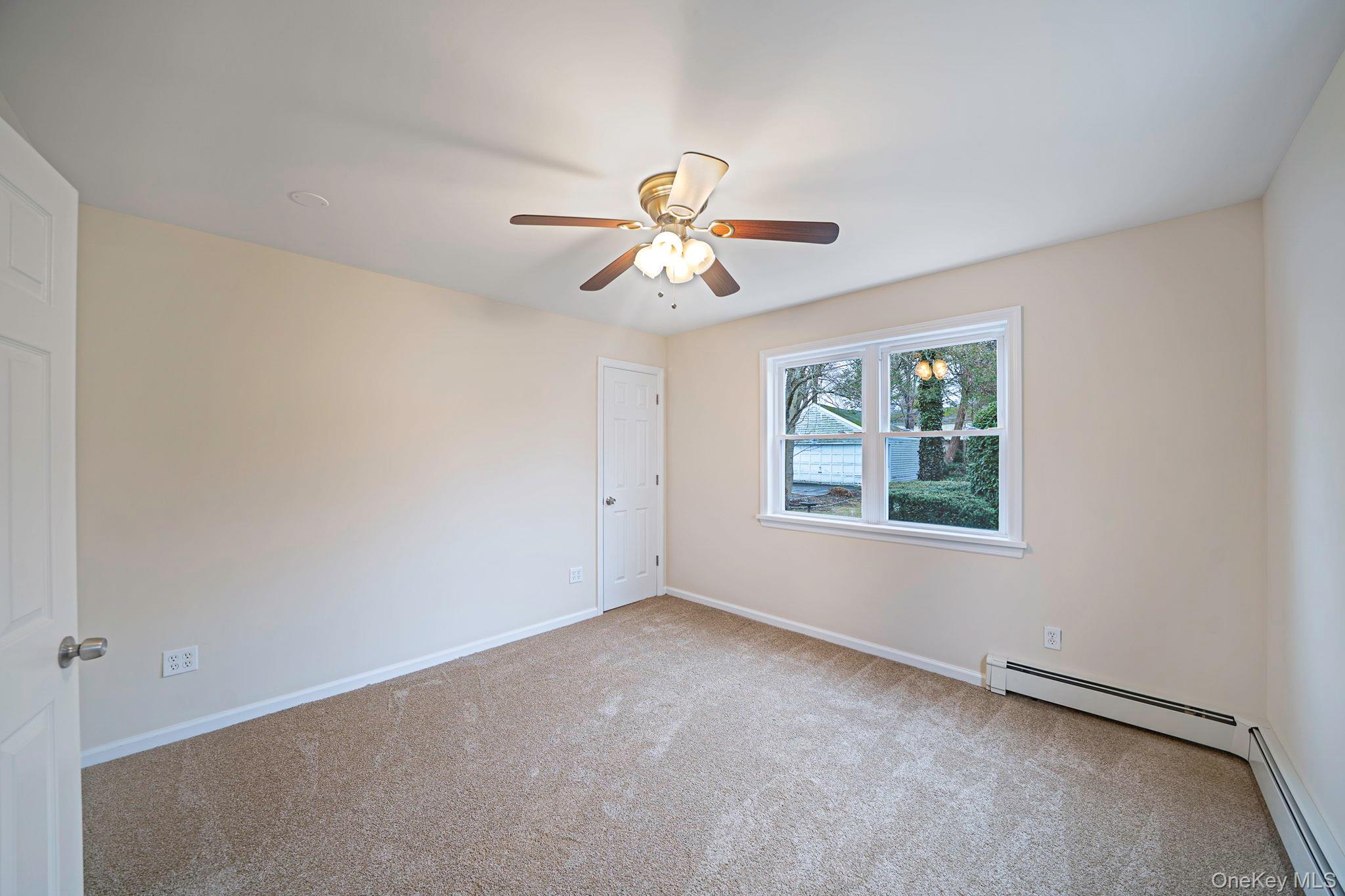 #16 photo, 8 Florence Court, Huntington Station , NY 11746