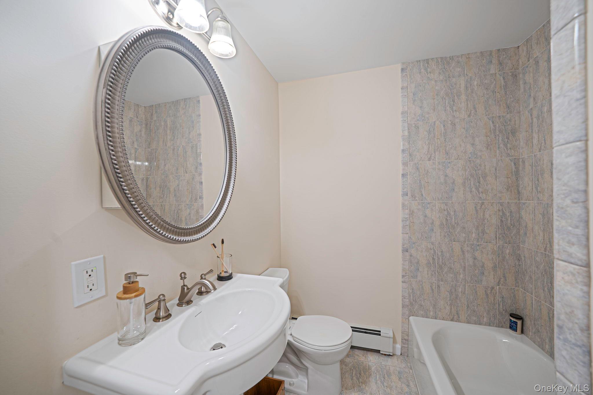 #18 photo, 8 Florence Court, Huntington Station , NY 11746