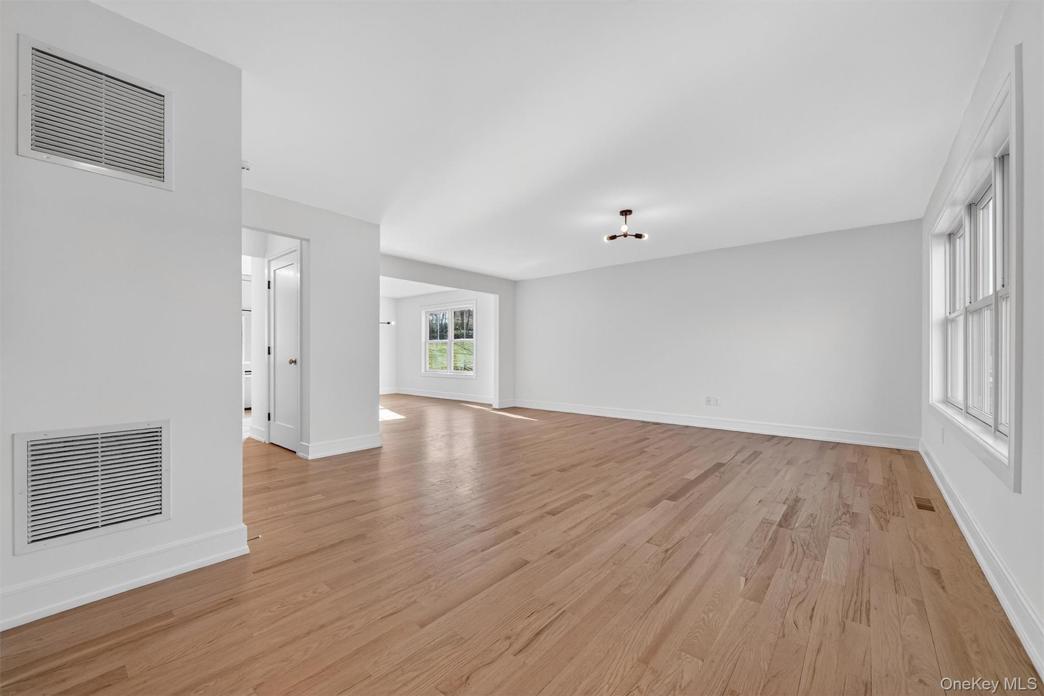 #4 photo, 2216 Crompond Road, 紐約州 Yorktown Heights , NY 10598