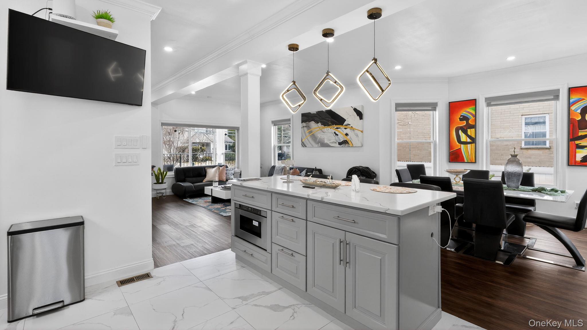 #12 photo, 175 Hempstead Avenue, מחוז נסאו Lynbrook , NY 11563