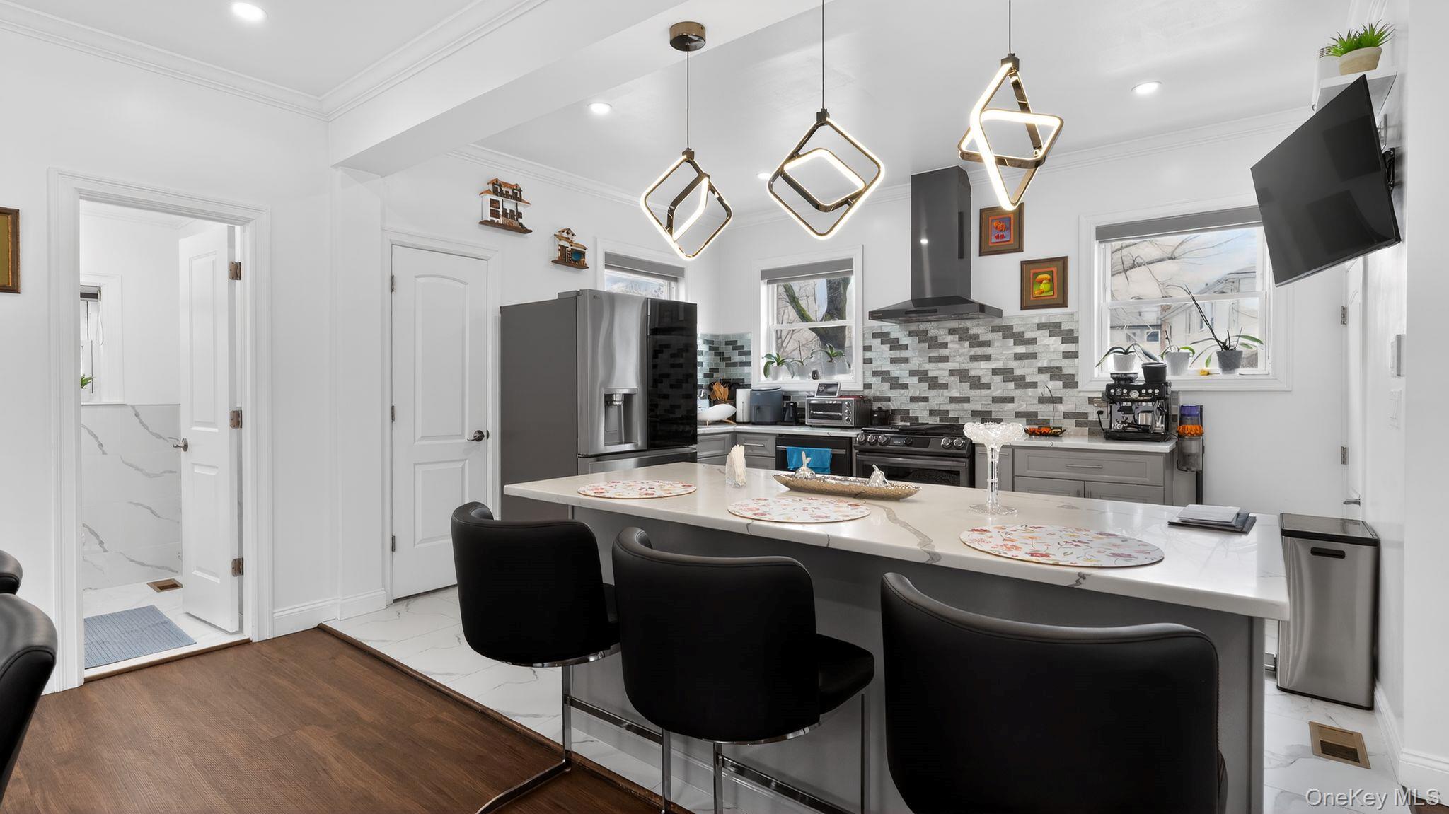 #13 photo, 175 Hempstead Avenue, מחוז נסאו Lynbrook , NY 11563