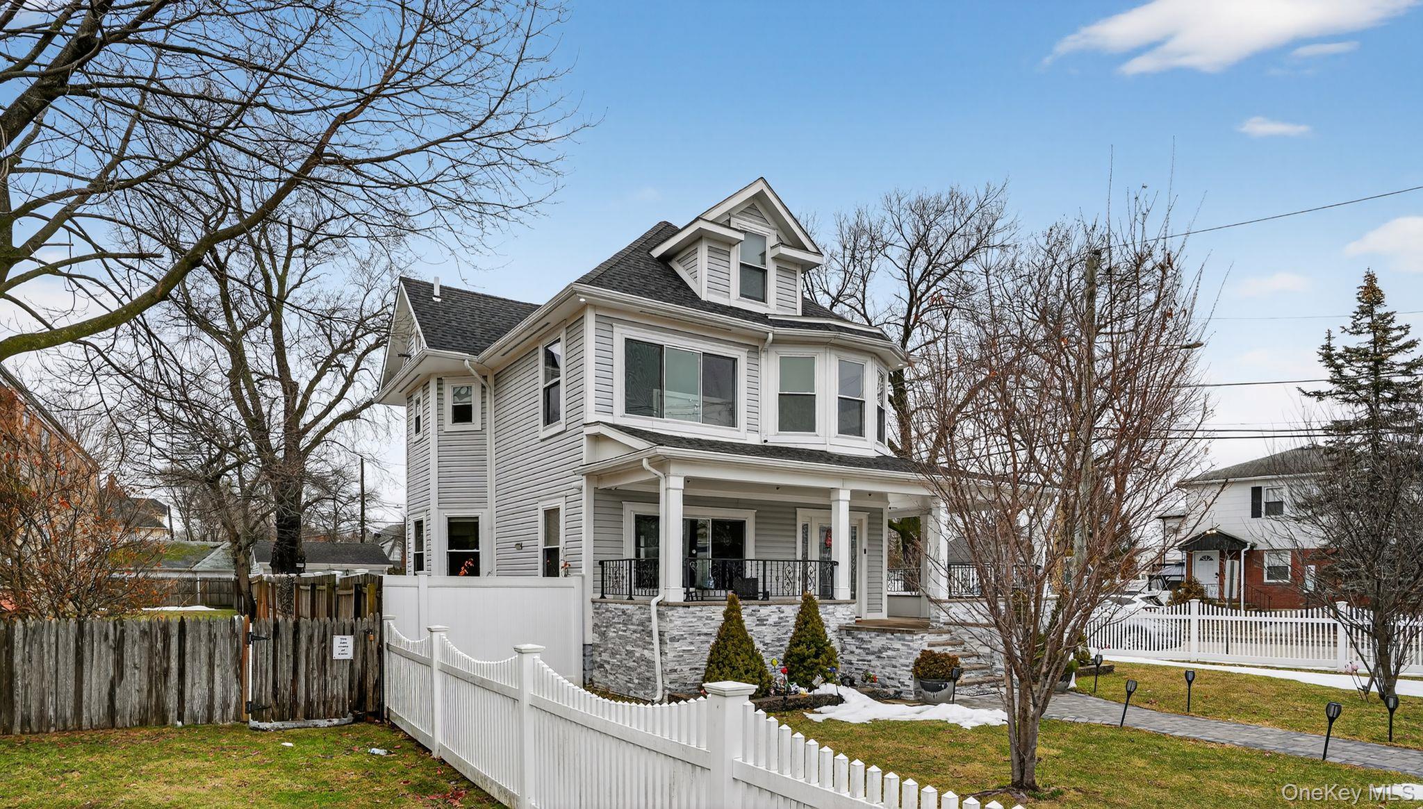 #2 photo, 175 Hempstead Avenue, מחוז נסאו Lynbrook , NY 11563