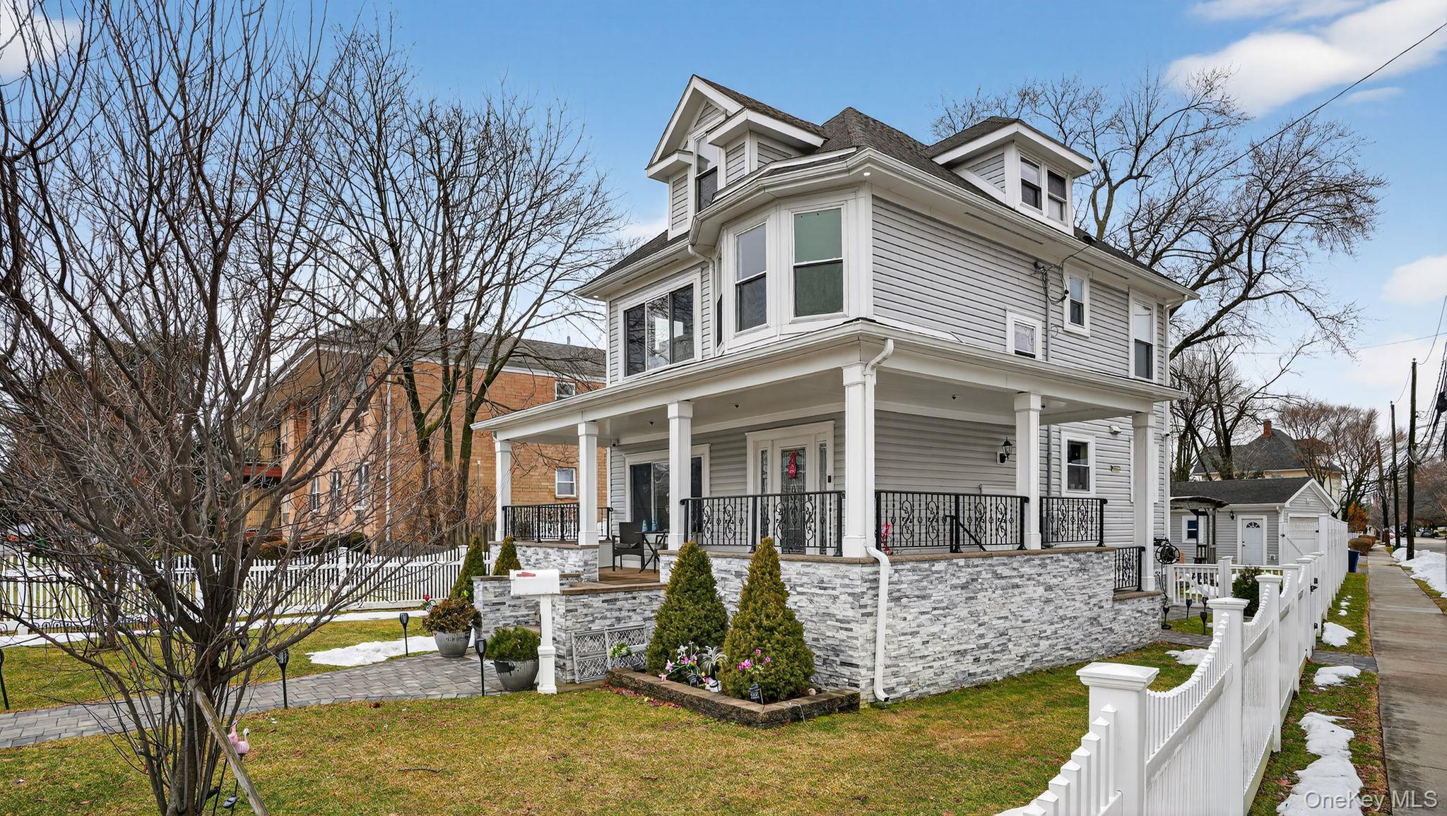 #3 photo, 175 Hempstead Avenue, מחוז נסאו Lynbrook , NY 11563