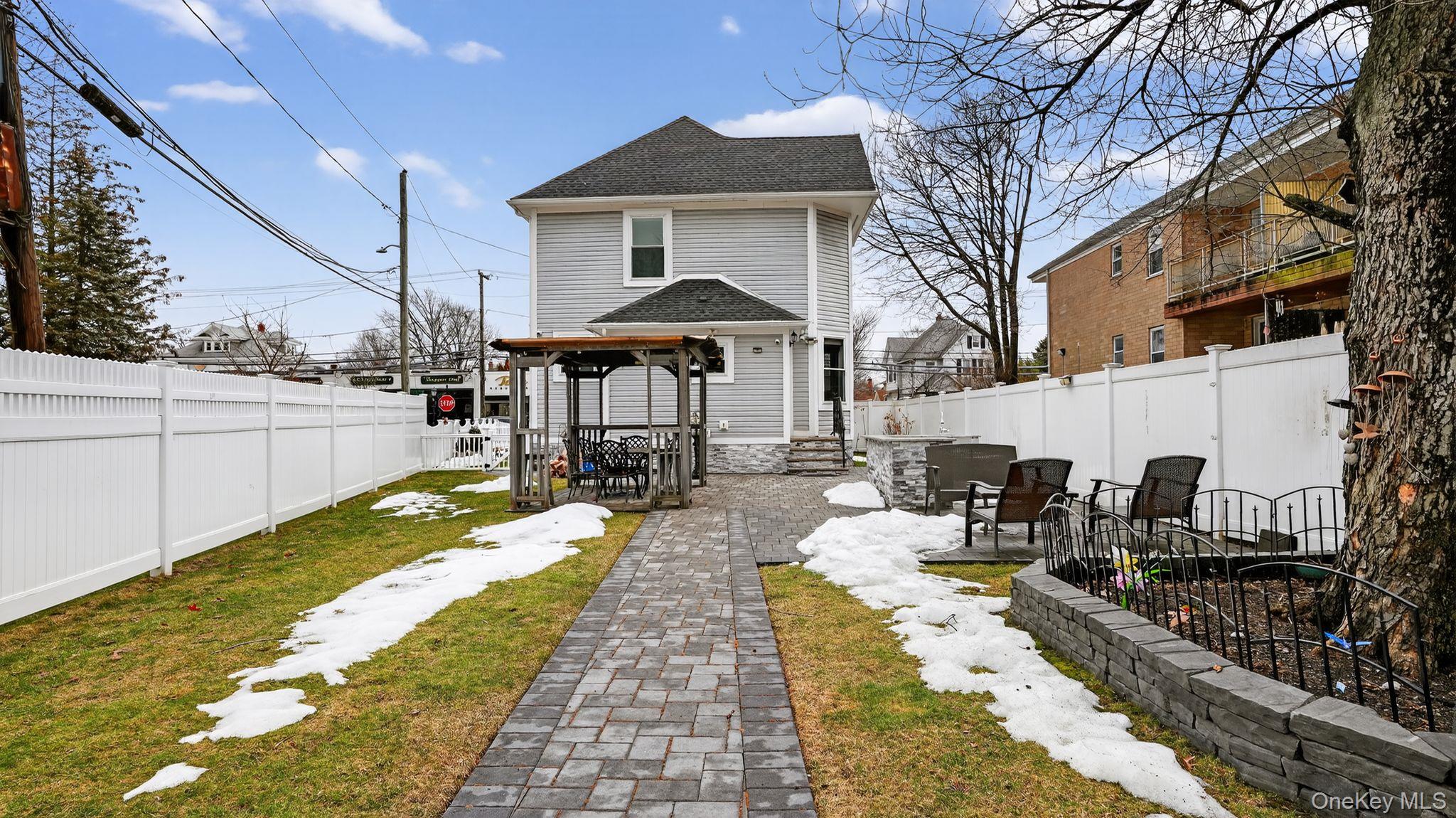 #4 photo, 175 Hempstead Avenue, מחוז נסאו Lynbrook , NY 11563