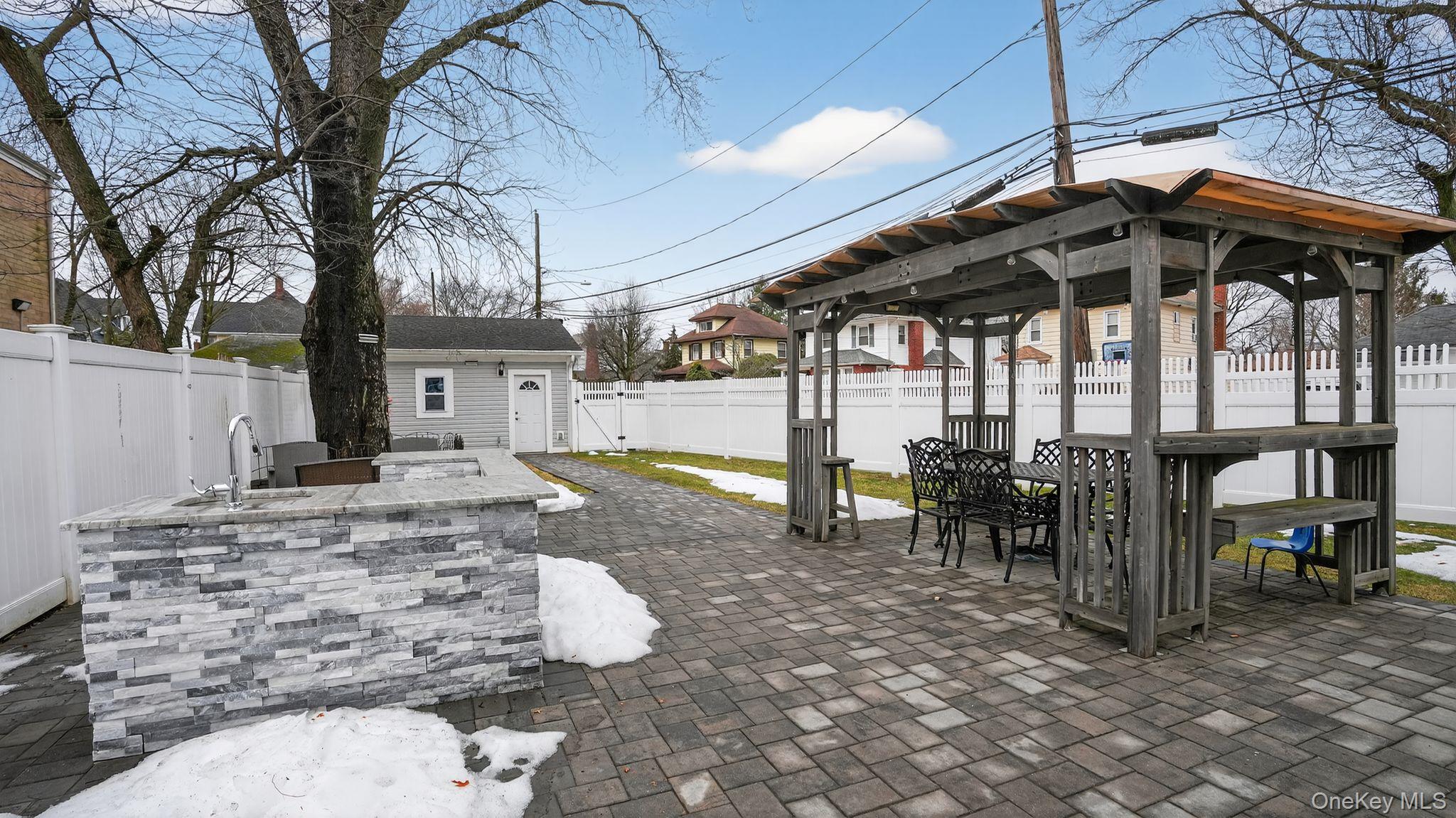 #8 photo, 175 Hempstead Avenue, מחוז נסאו Lynbrook , NY 11563