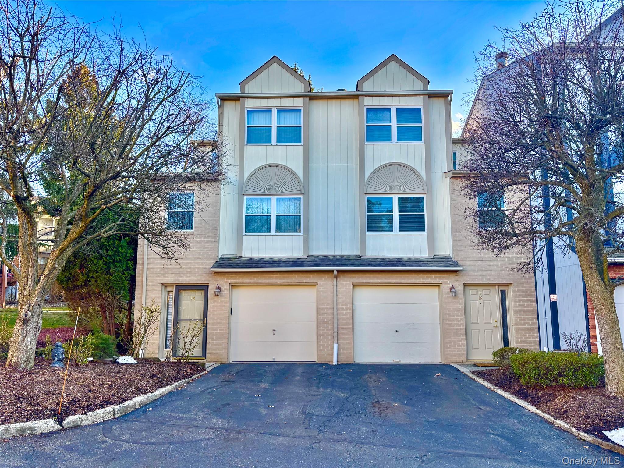 #1 photo, 18 Kensington Court, Nanuet , NY 10954