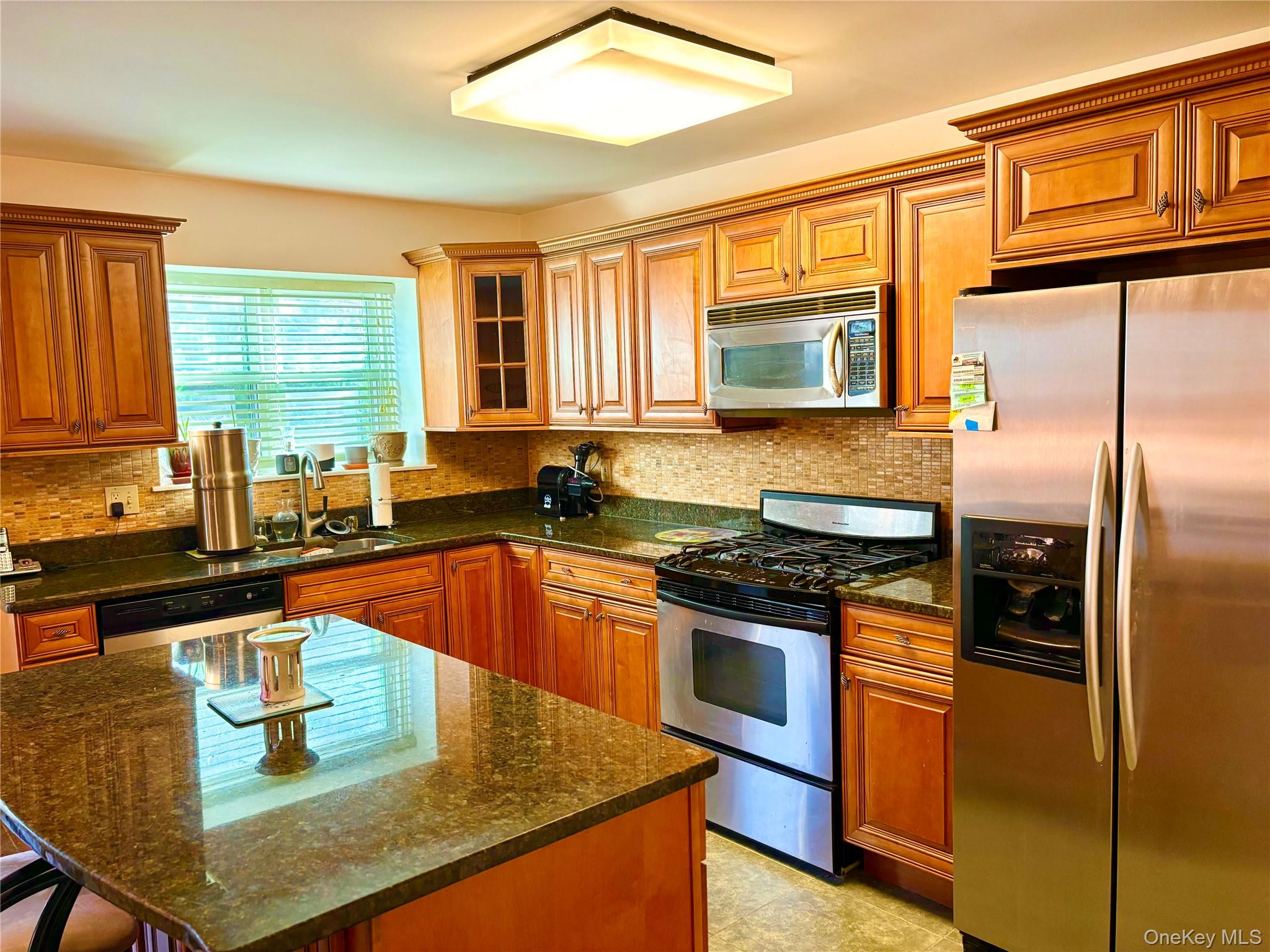 #2 photo, 18 Kensington Court, Nanuet , NY 10954