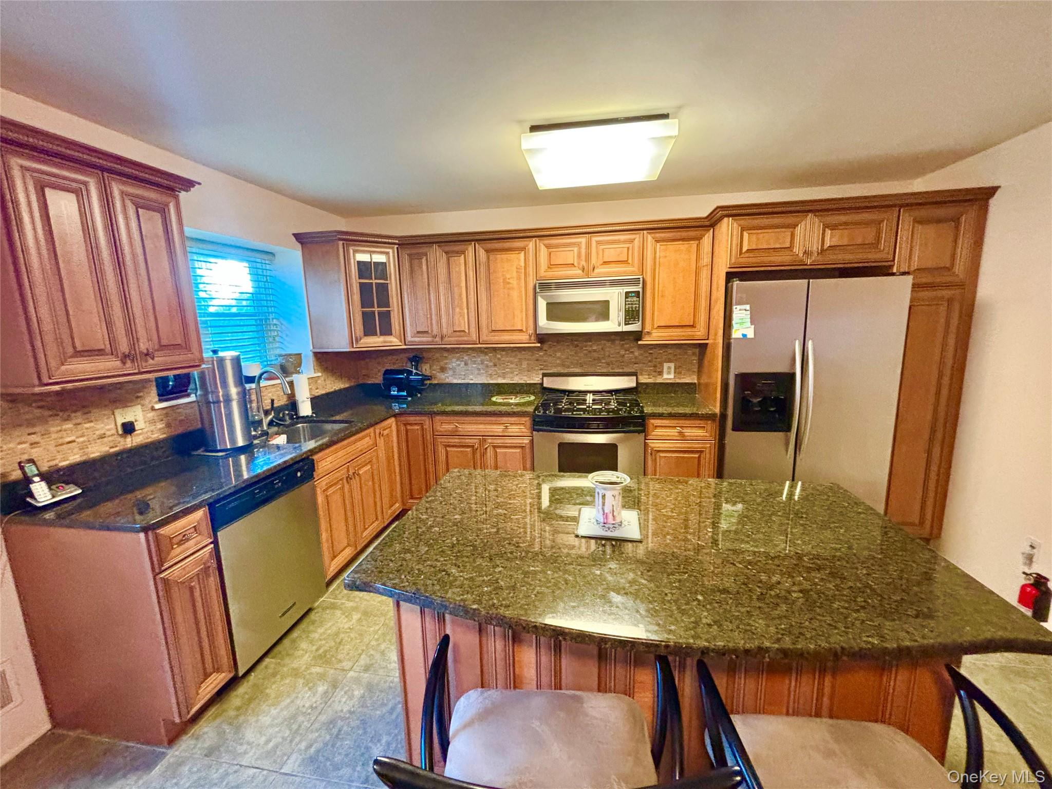 #6 photo, 18 Kensington Court, Nanuet , NY 10954