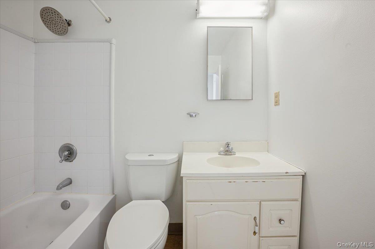 #16 photo, 501 Maplewood Gardens, 纽约州 Nanuet , NY 10954