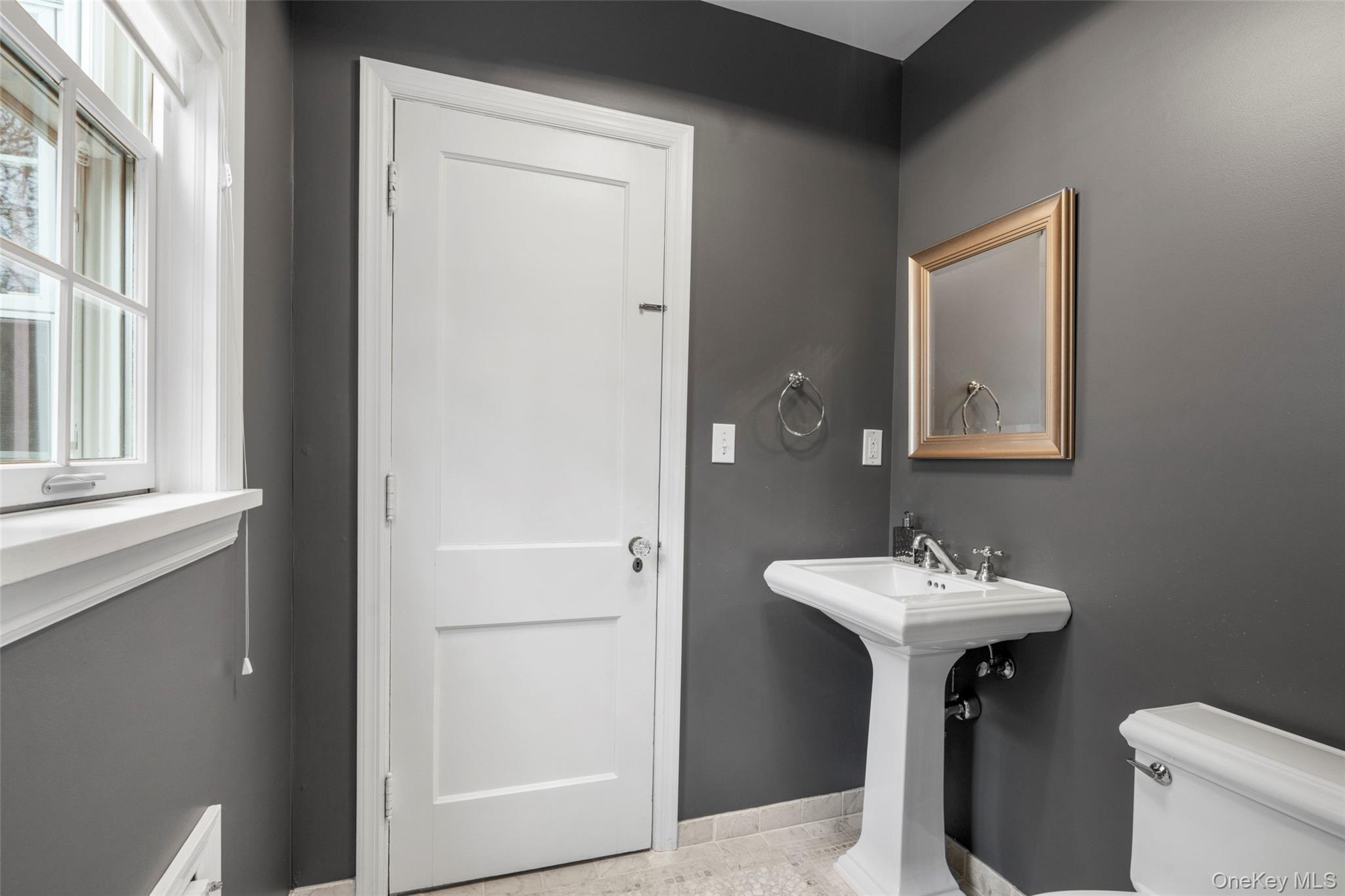 #19 photo, 584 Forest Avenue, New Rochelle , NY 10804