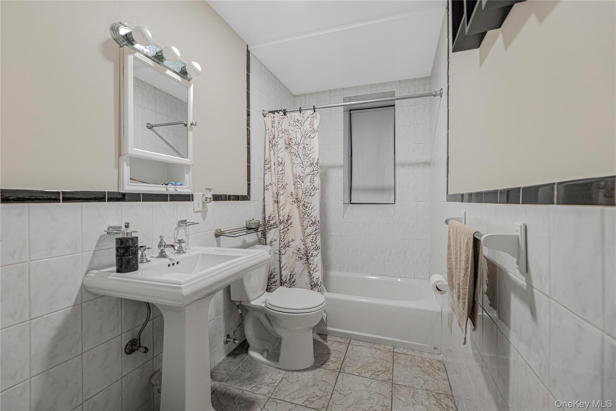 #13 photo, 20 Locust Hill Avenue, Yonkers , NY 10701