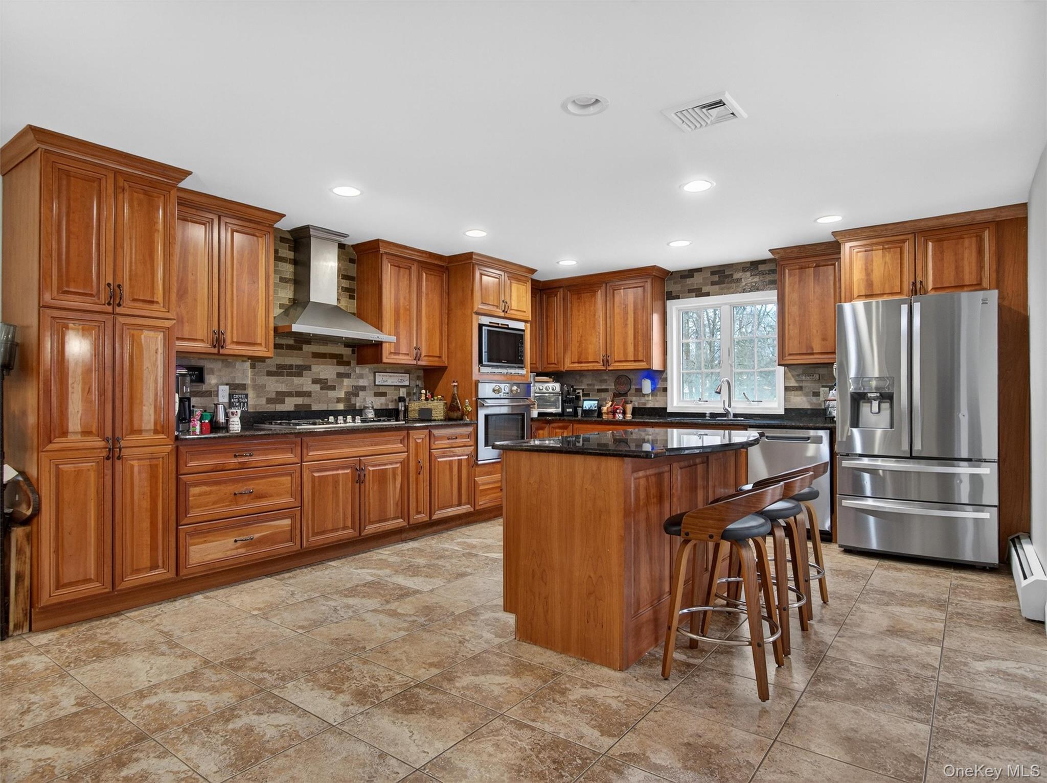 #14 photo, 10 Rensselaer Drive, 纽约州 Spring Valley , NY 10977