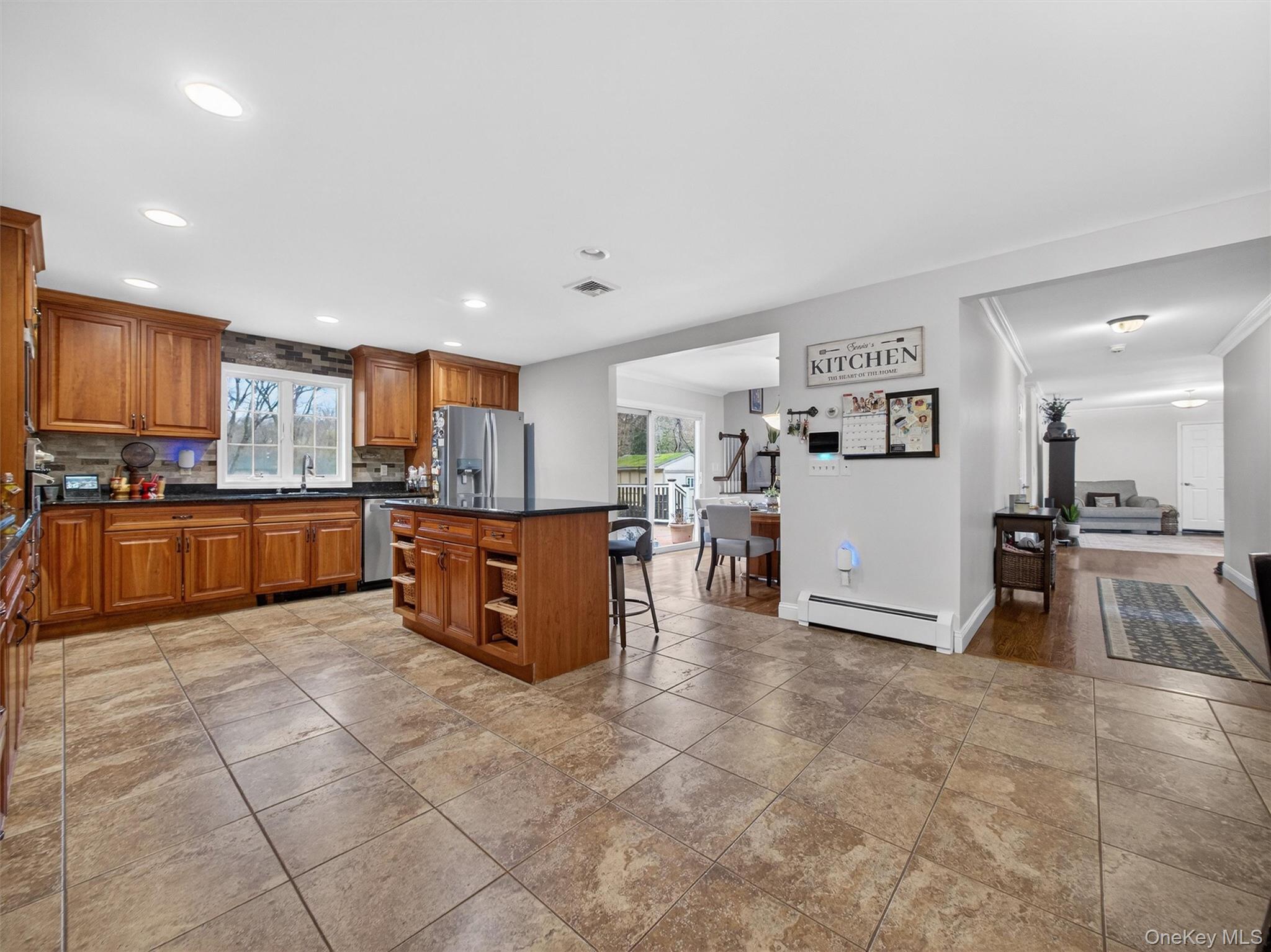 #16 photo, 10 Rensselaer Drive, 纽约州 Spring Valley , NY 10977