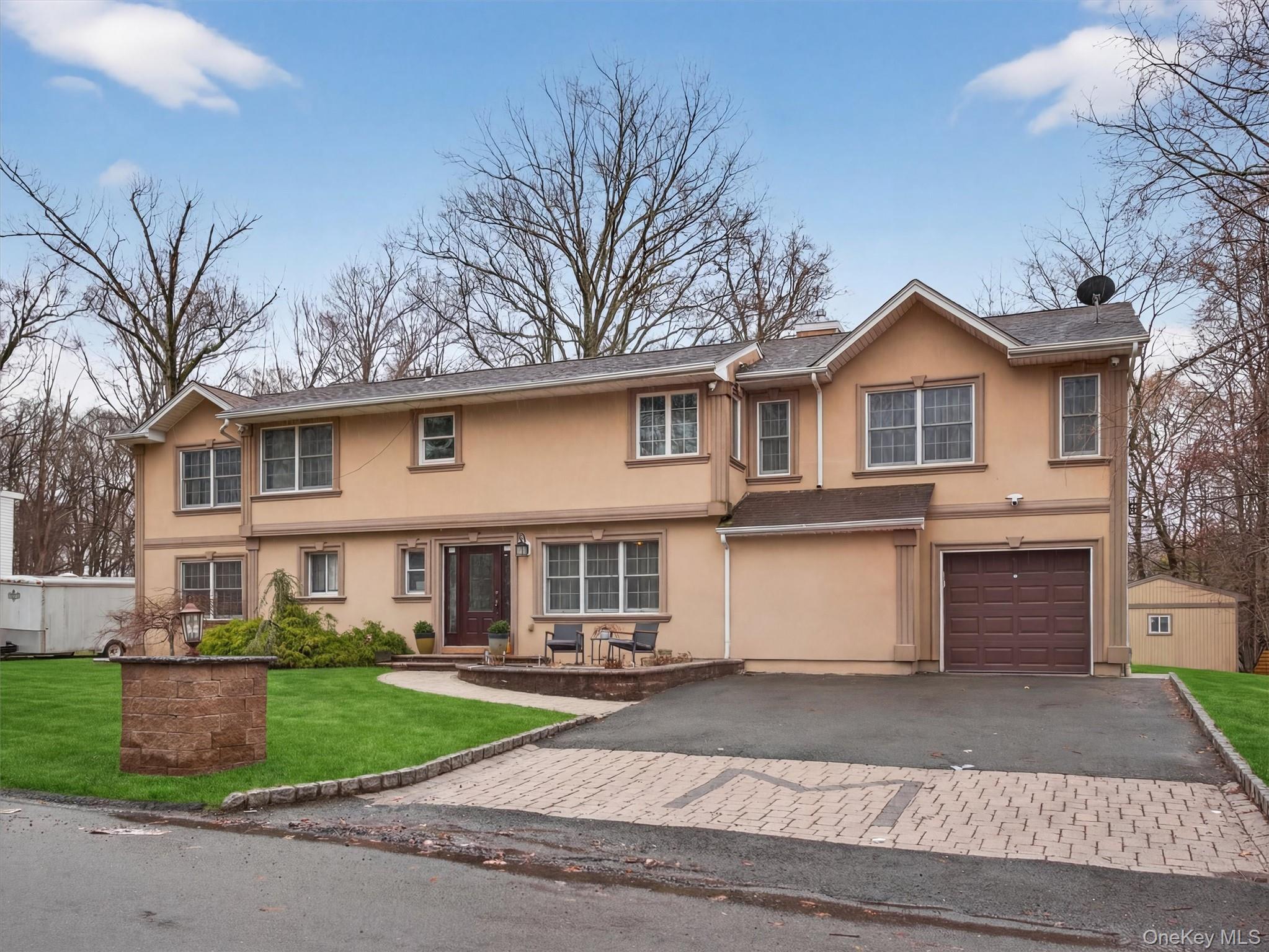 #3 photo, 10 Rensselaer Drive, 纽约州 Spring Valley , NY 10977