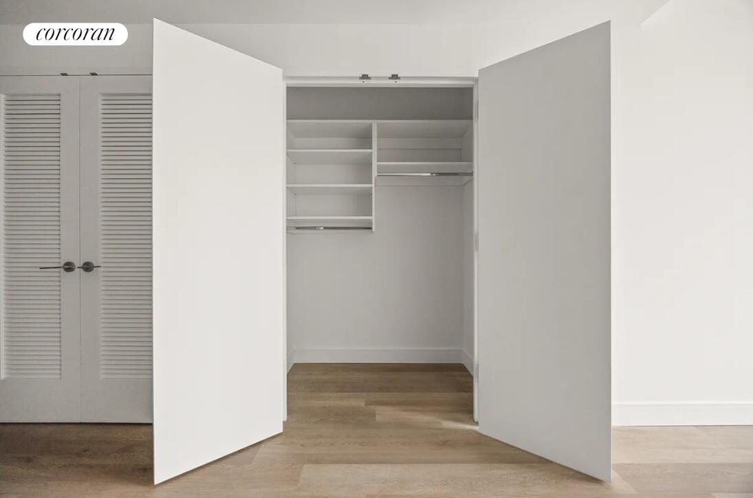 #7 photo, 644 E 14TH Street, מנהטן East Village , NY 10009