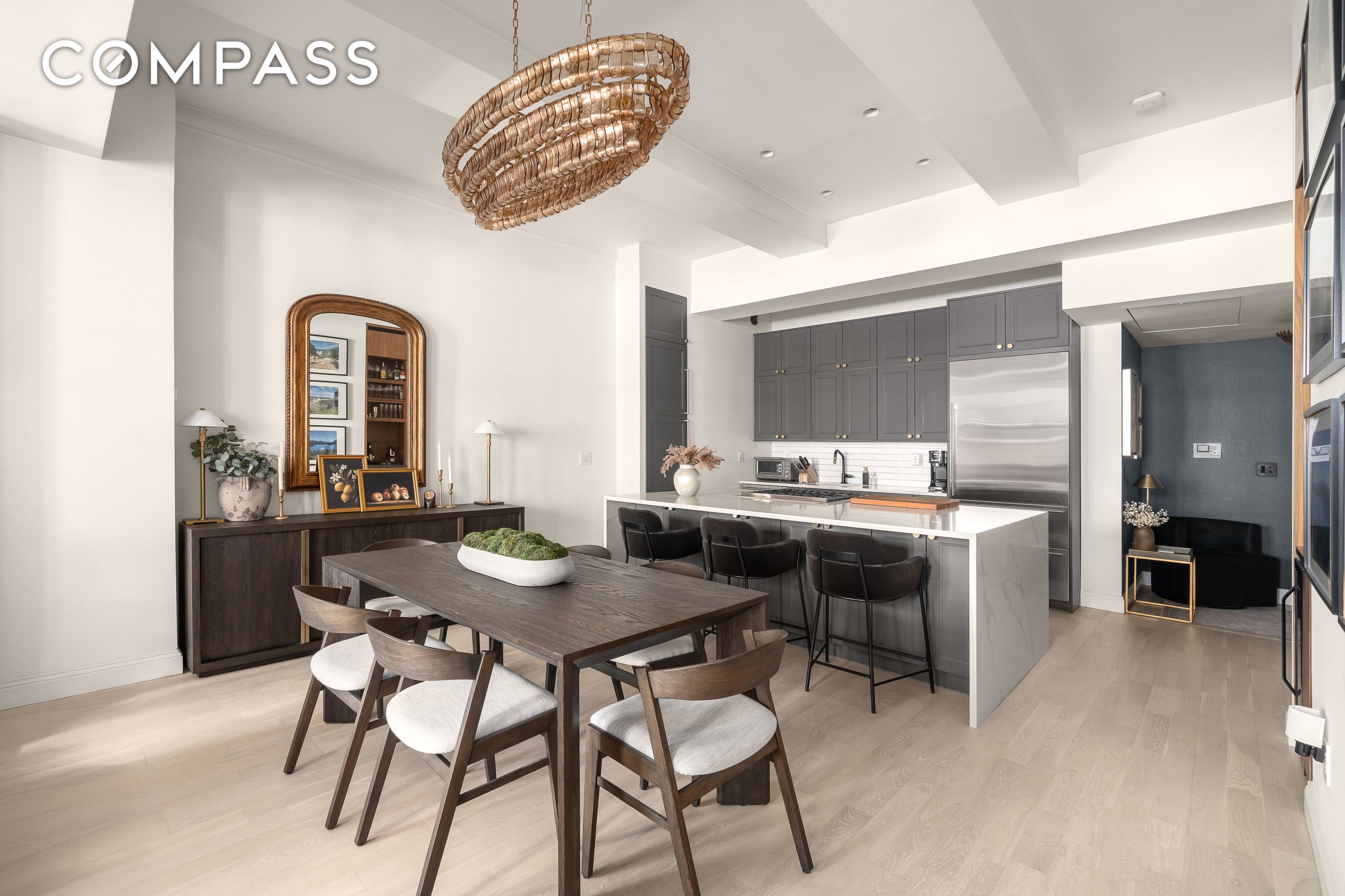 #7 photo, 521 W 47th Street, Hell's Kitchen , NY 10036