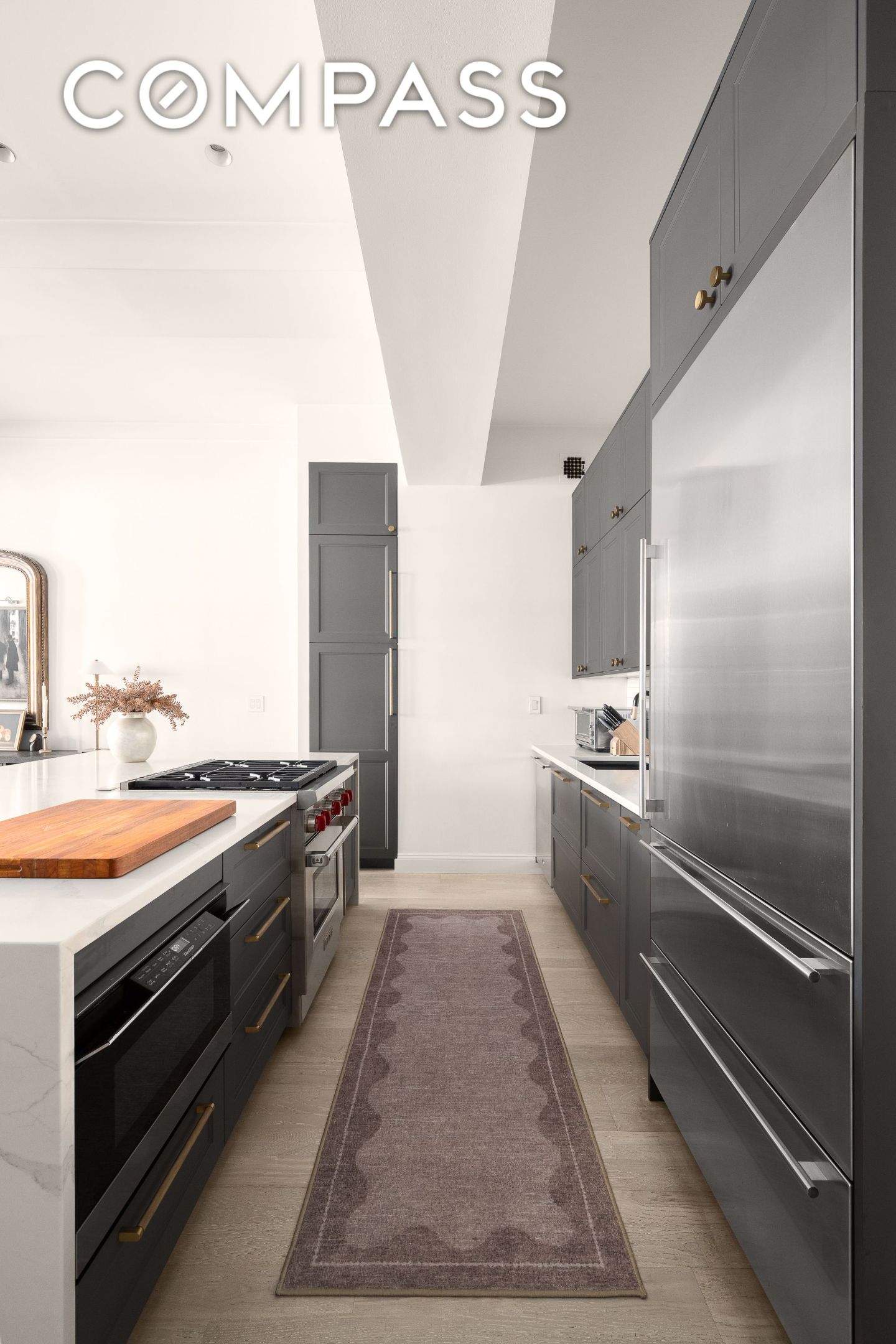 #8 photo, 521 W 47th Street, Hell's Kitchen , NY 10036