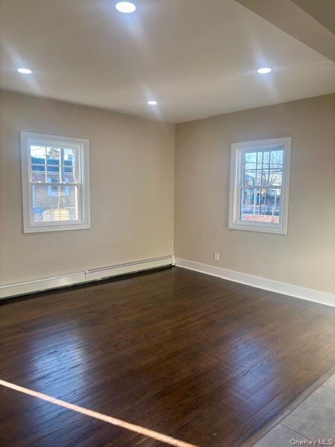 #13 photo, 1026 Glen Cove Avenue, नासाउ काउंटी Glen Head , NY 11545