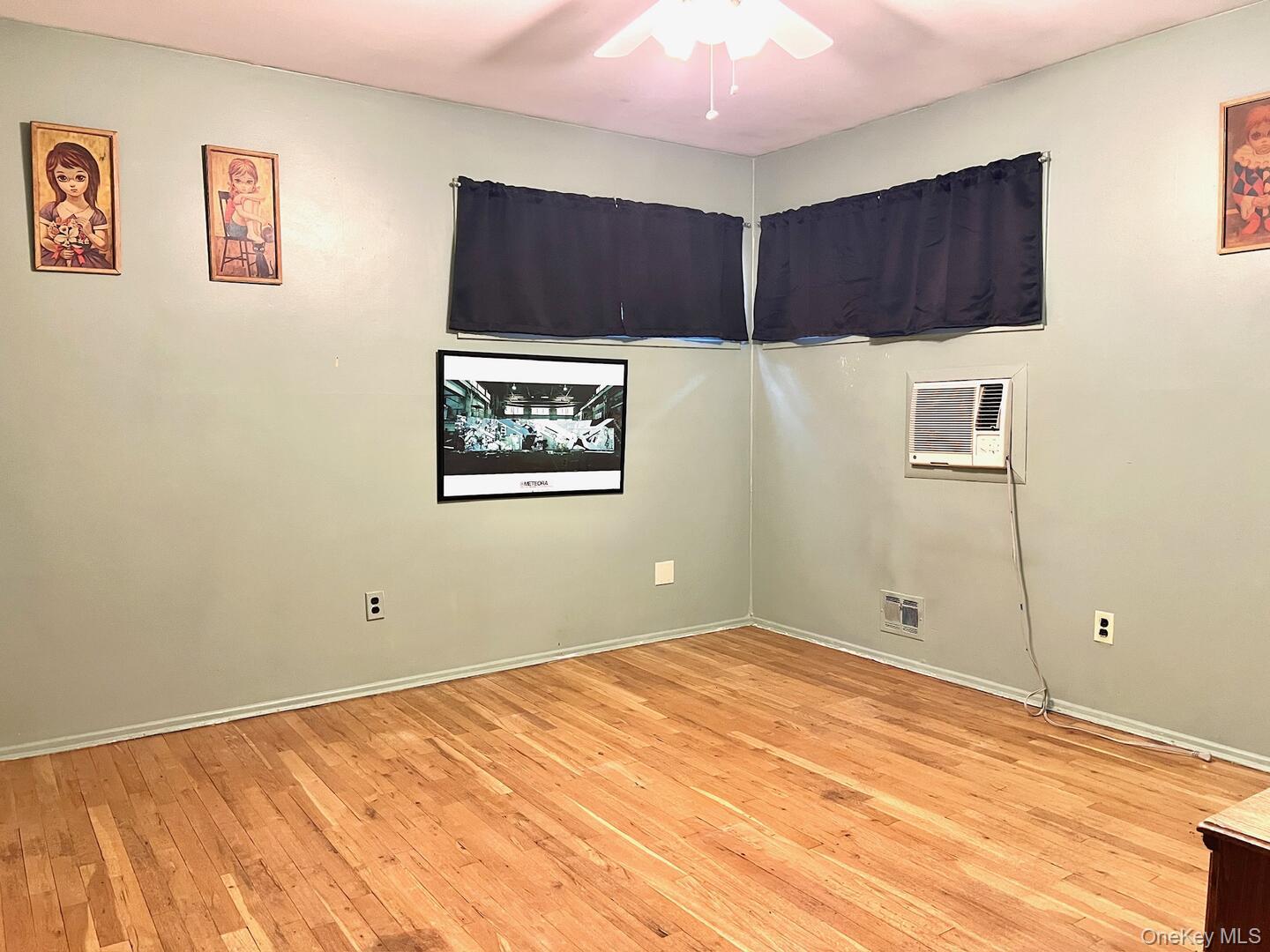 #12 photo, 17 Windsor Street, Саффолк ‖ Islip , NY 11751