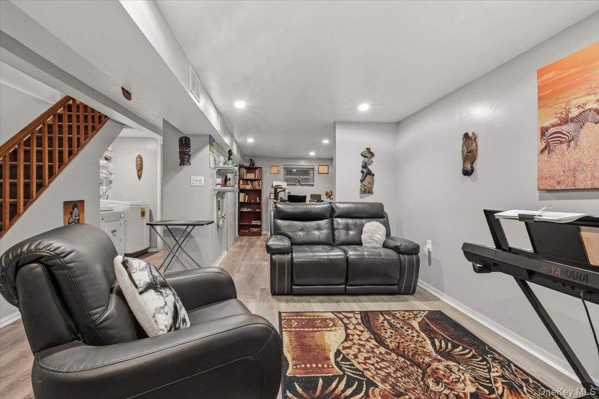 #14 photo, 1260 Adee Avenue, Bronx , NY 10469