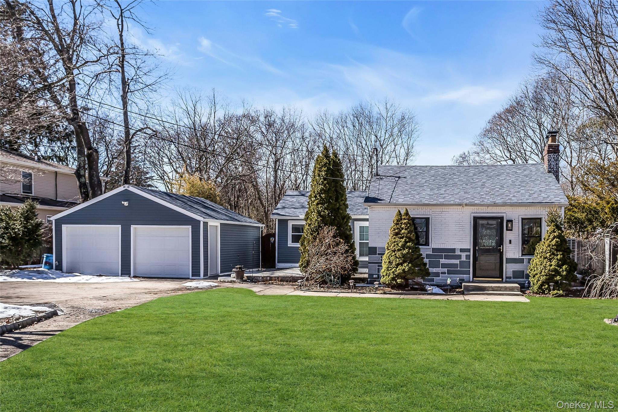 #1 photo, 89 Pinelawn Avenue, מחוז סאפוק Shirley , NY 11967