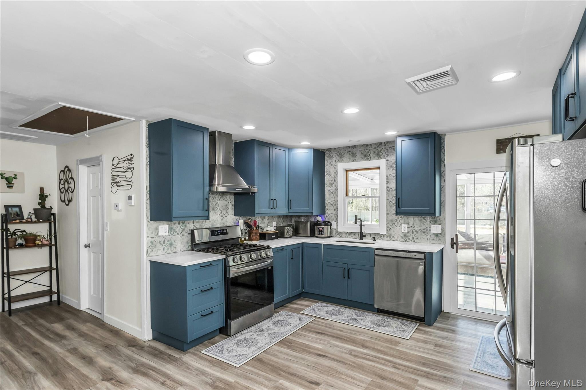 #7 photo, 89 Pinelawn Avenue, מחוז סאפוק Shirley , NY 11967