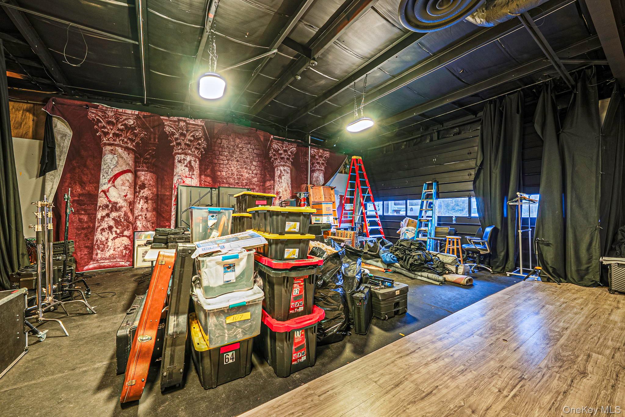 #19 photo, 1595 Route 112, 东长岛 Port Jefferson , NY 11776