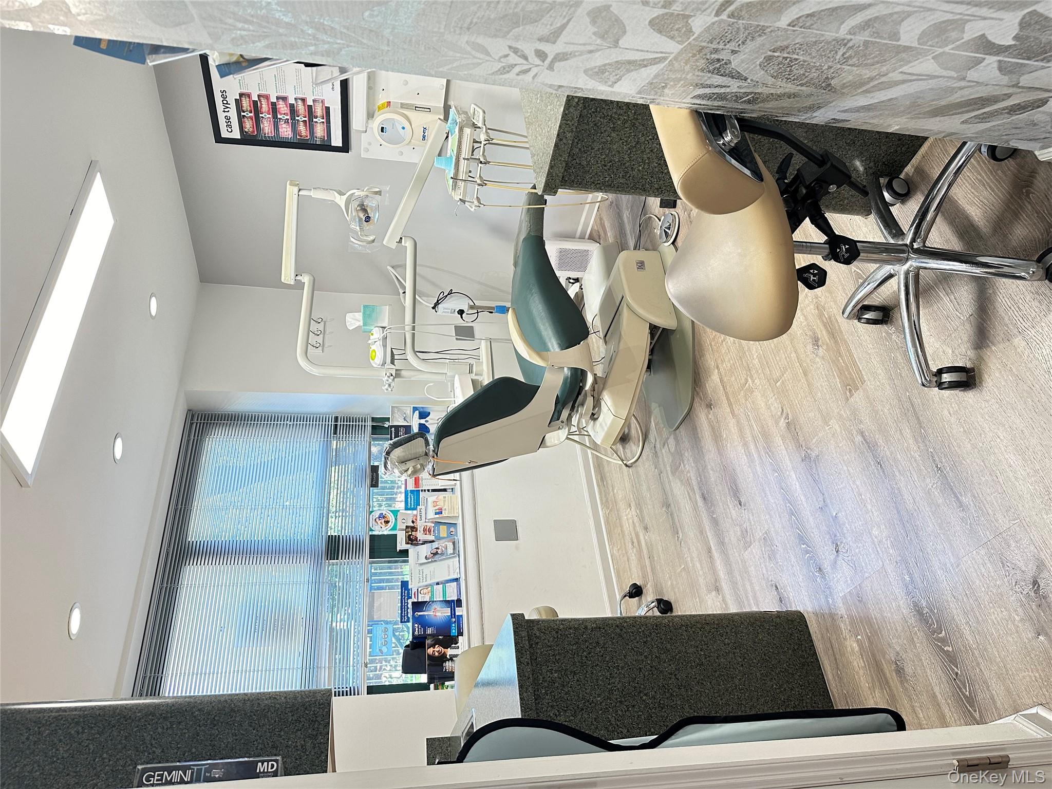 #6 photo, 210 Atlantic Avenue, מחוז נסאו Lynbrook , NY 11563