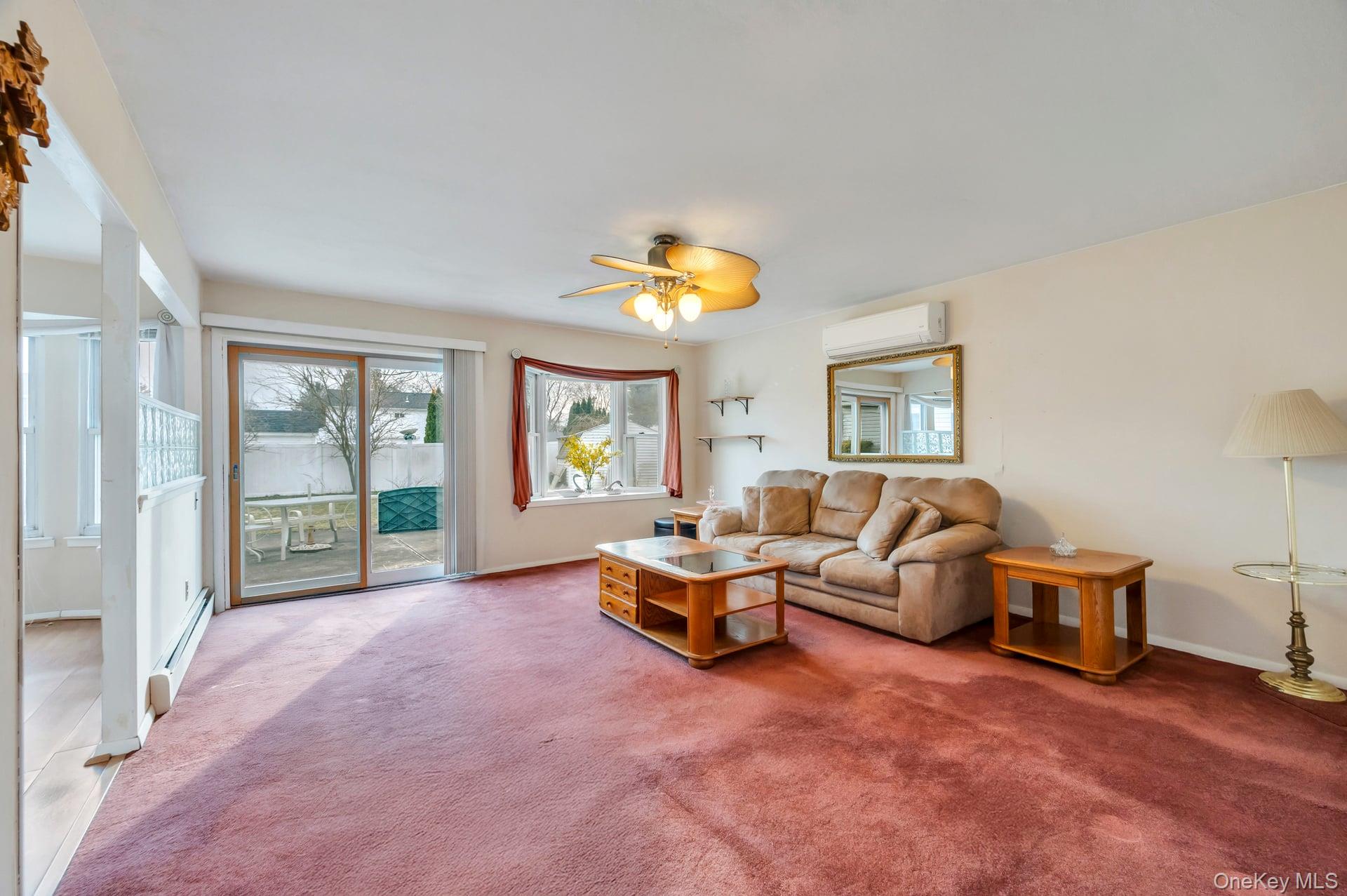 #11 photo, 40 Sequoia Way, 東長島 Holbrook , NY 11741