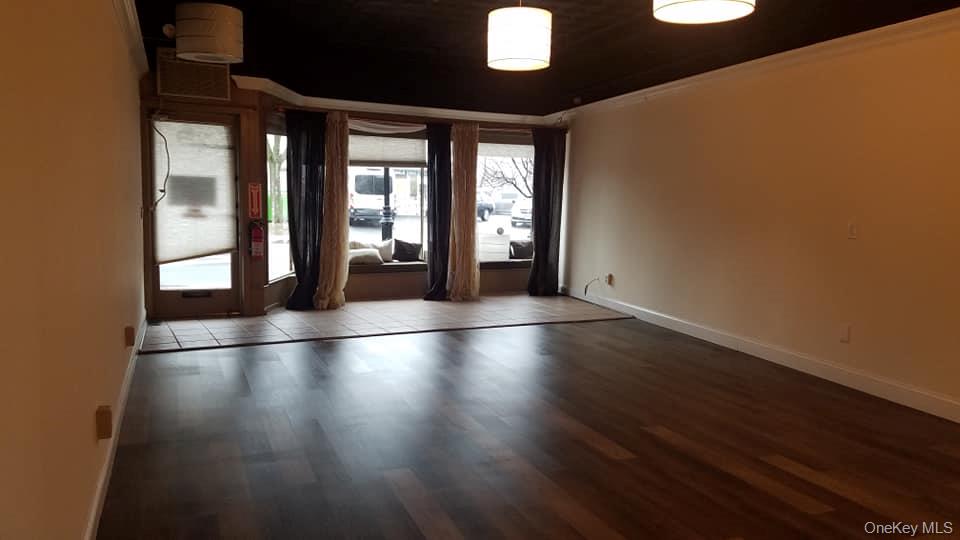 #2 photo, 279 Railroad Ave, Sayville , NY 11782